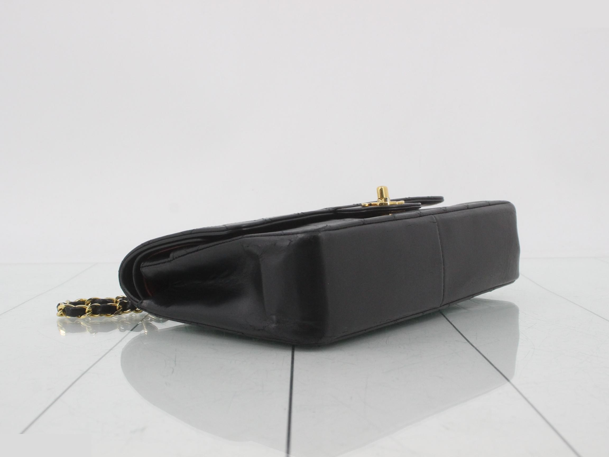 Matelassé Classic Flap Shoulder Bag, Medium, Lambskin — view 5