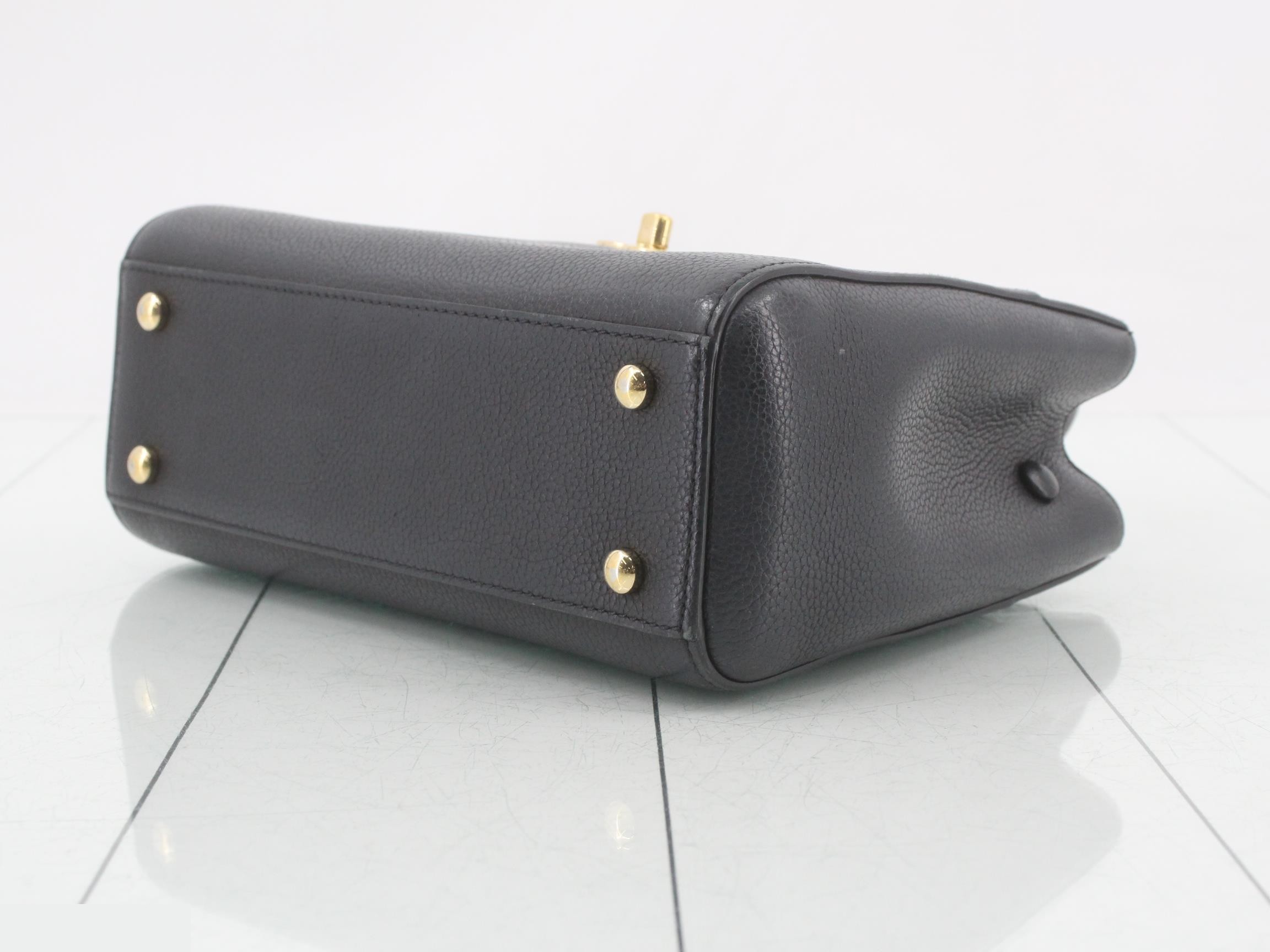 Neo Executive Tote Bag, Small, Caviar Skin, Item No. 23 — view 6