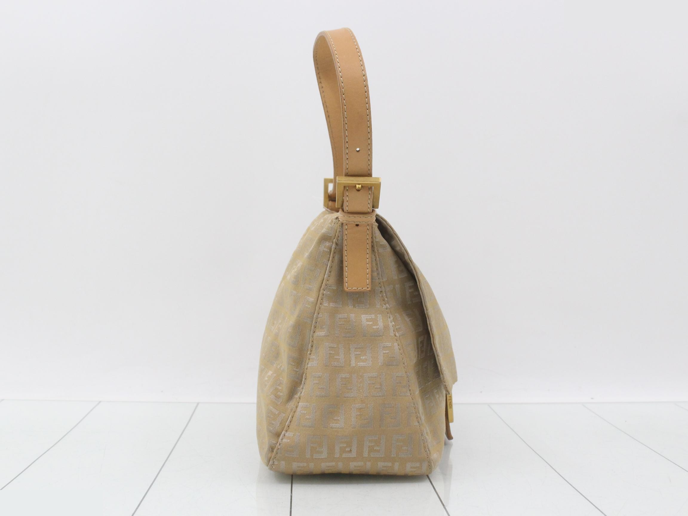 Mamma Baguette Zucchino One-Shoulder Bag (Beige) — view 4