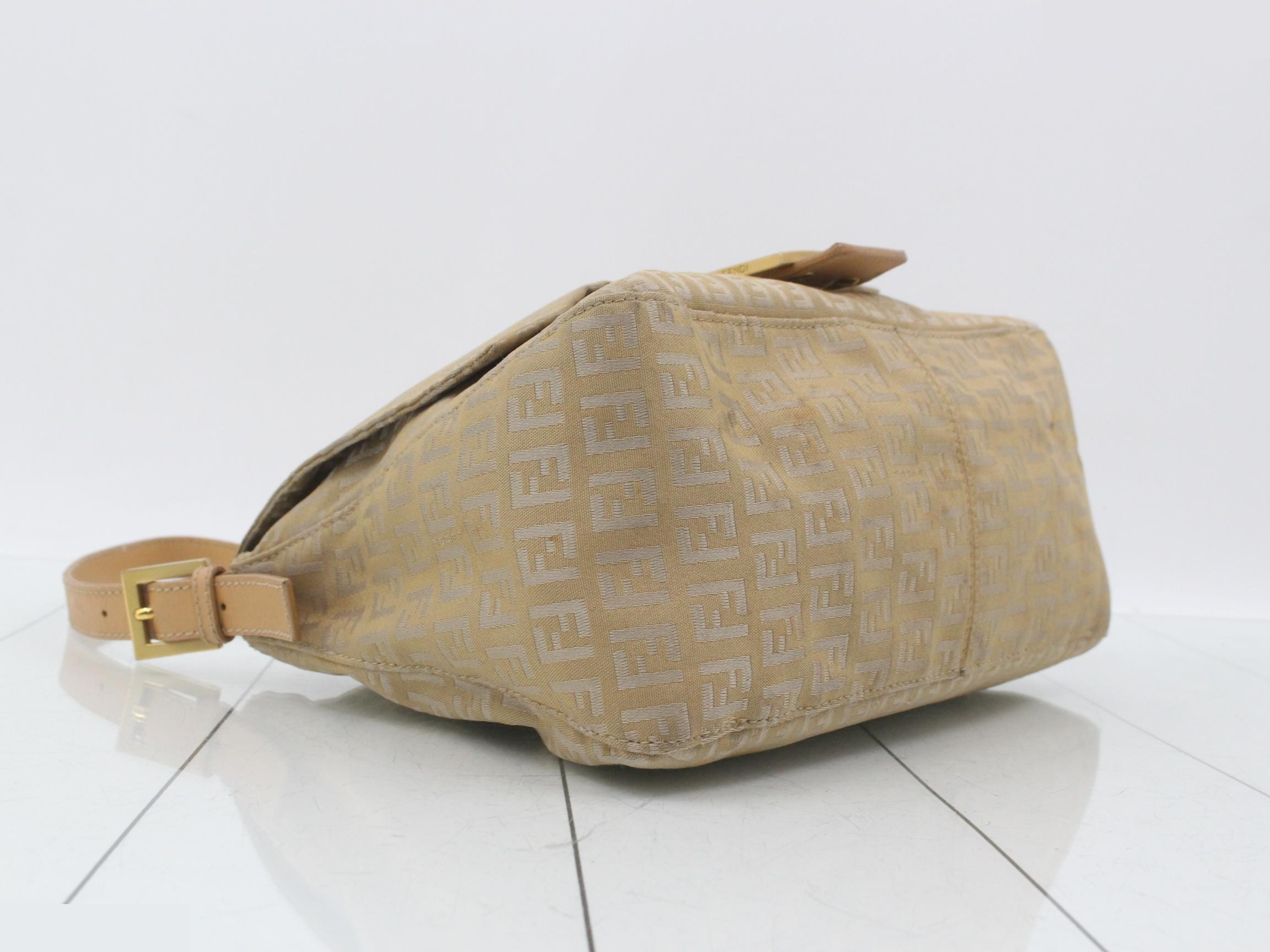 Mamma Baguette Zucchino One-Shoulder Bag (Beige) — view 5