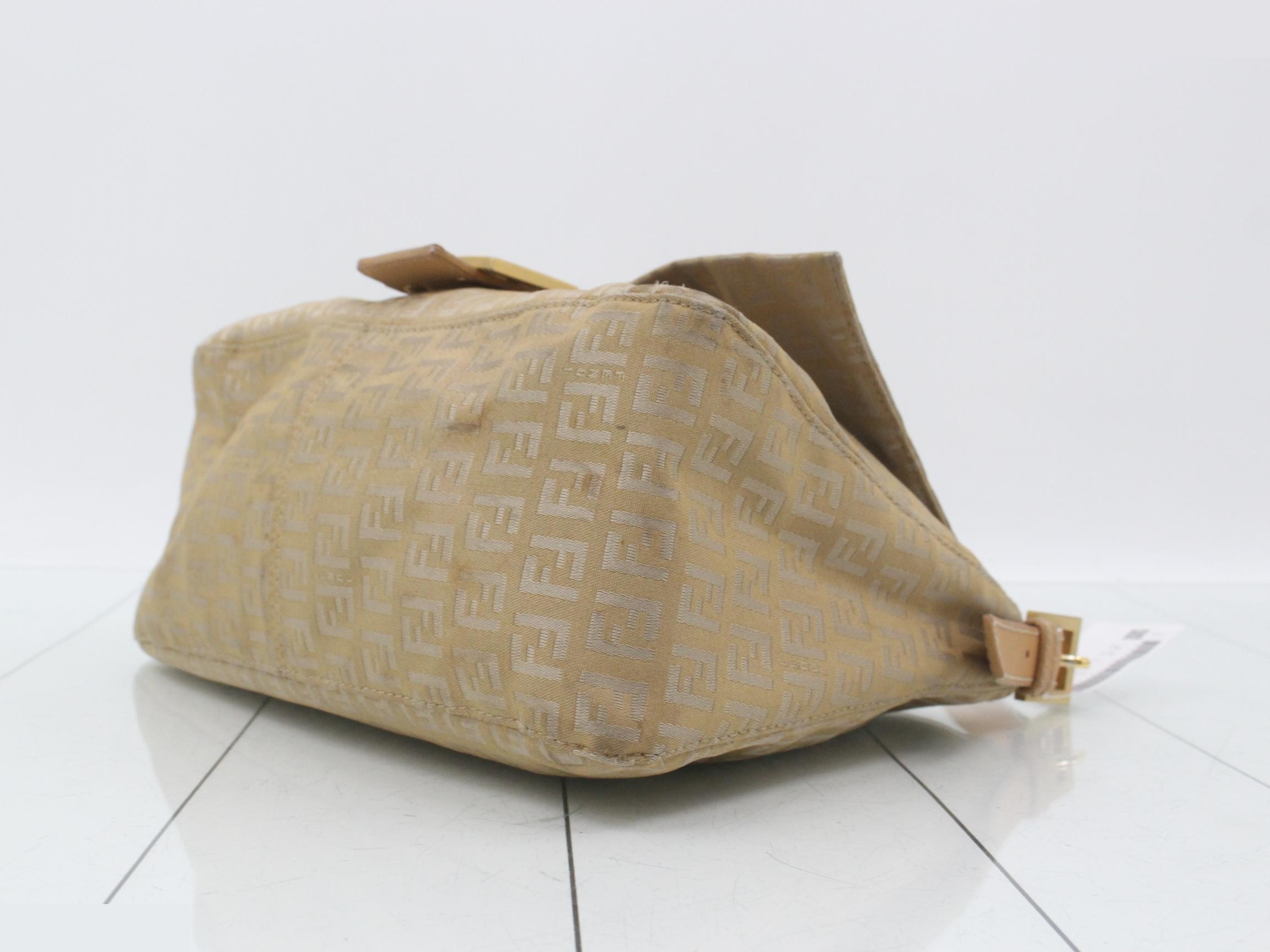 Mamma Baguette Zucchino One-Shoulder Bag (Beige) — view 6