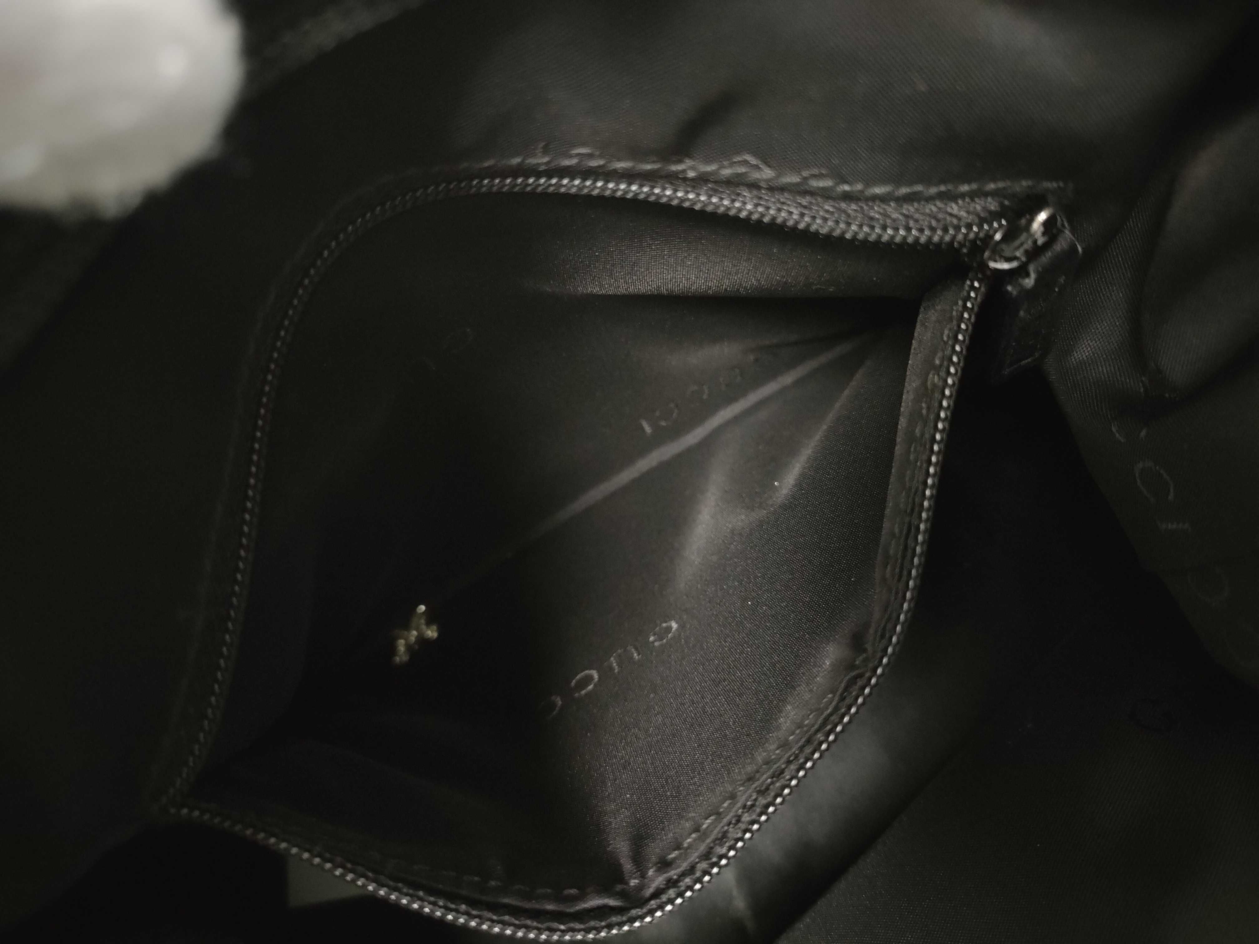 GG Supreme Handbag, One-Shoulder Bag — view 11