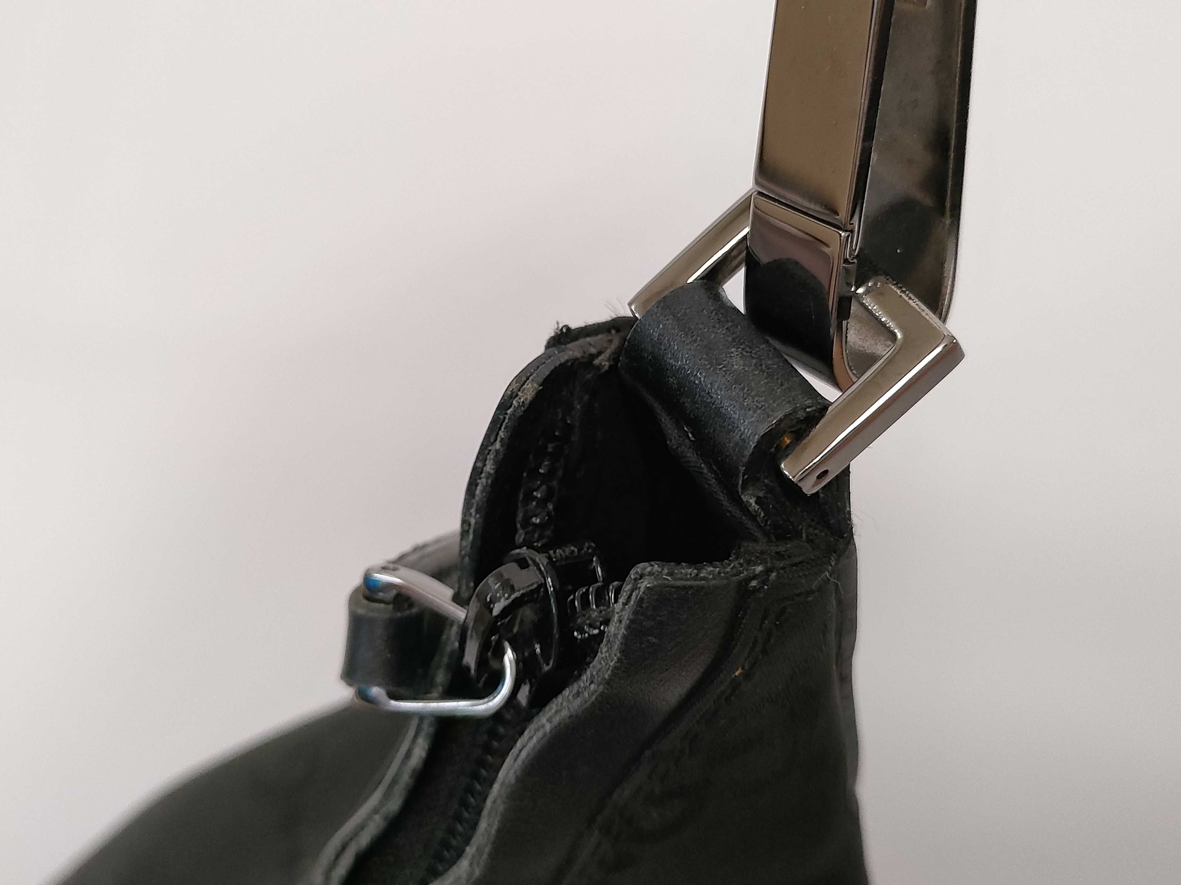 GG Supreme Handbag, One-Shoulder Bag — view 7
