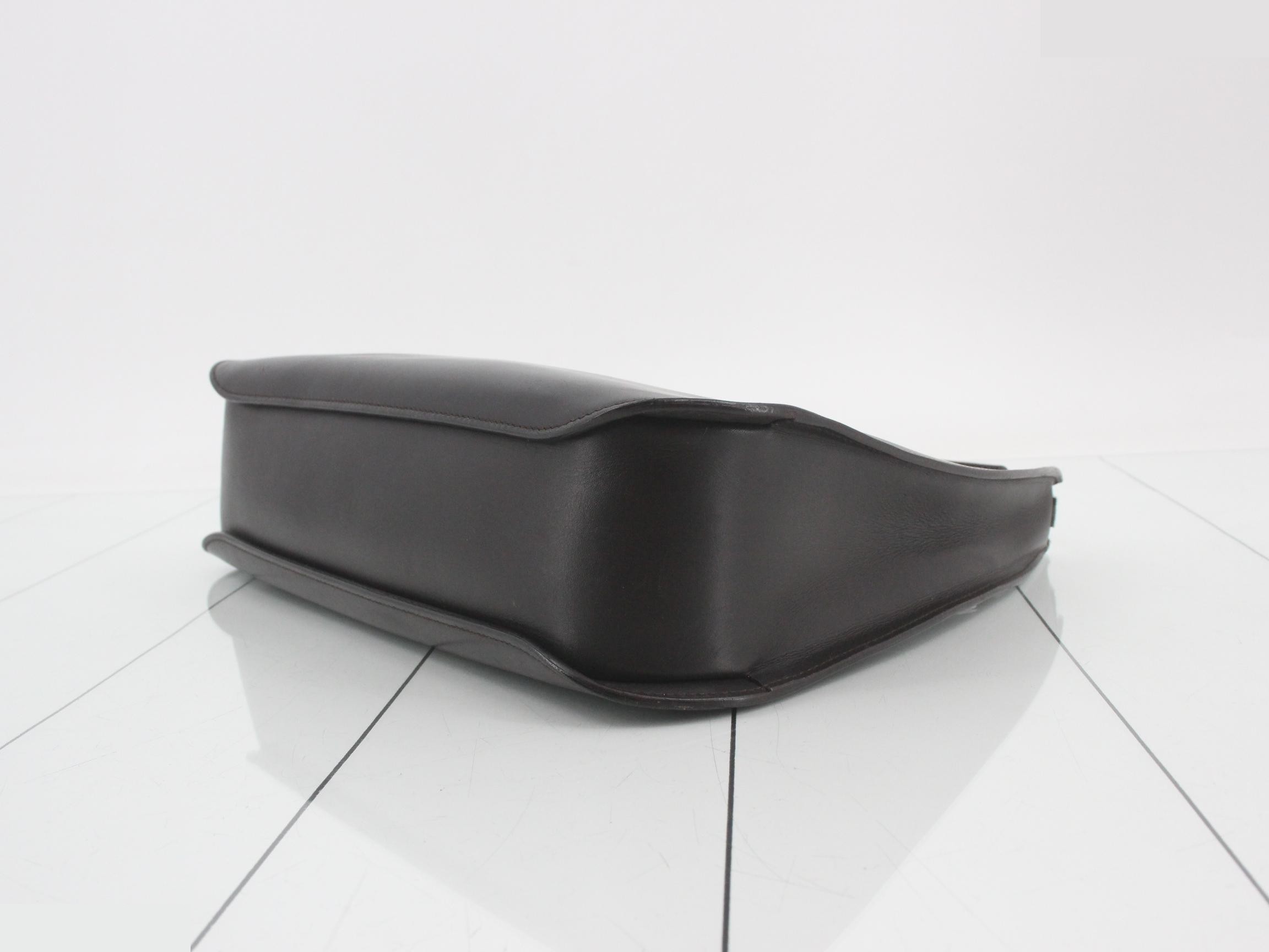 Leather one-shoulder bag — view 6
