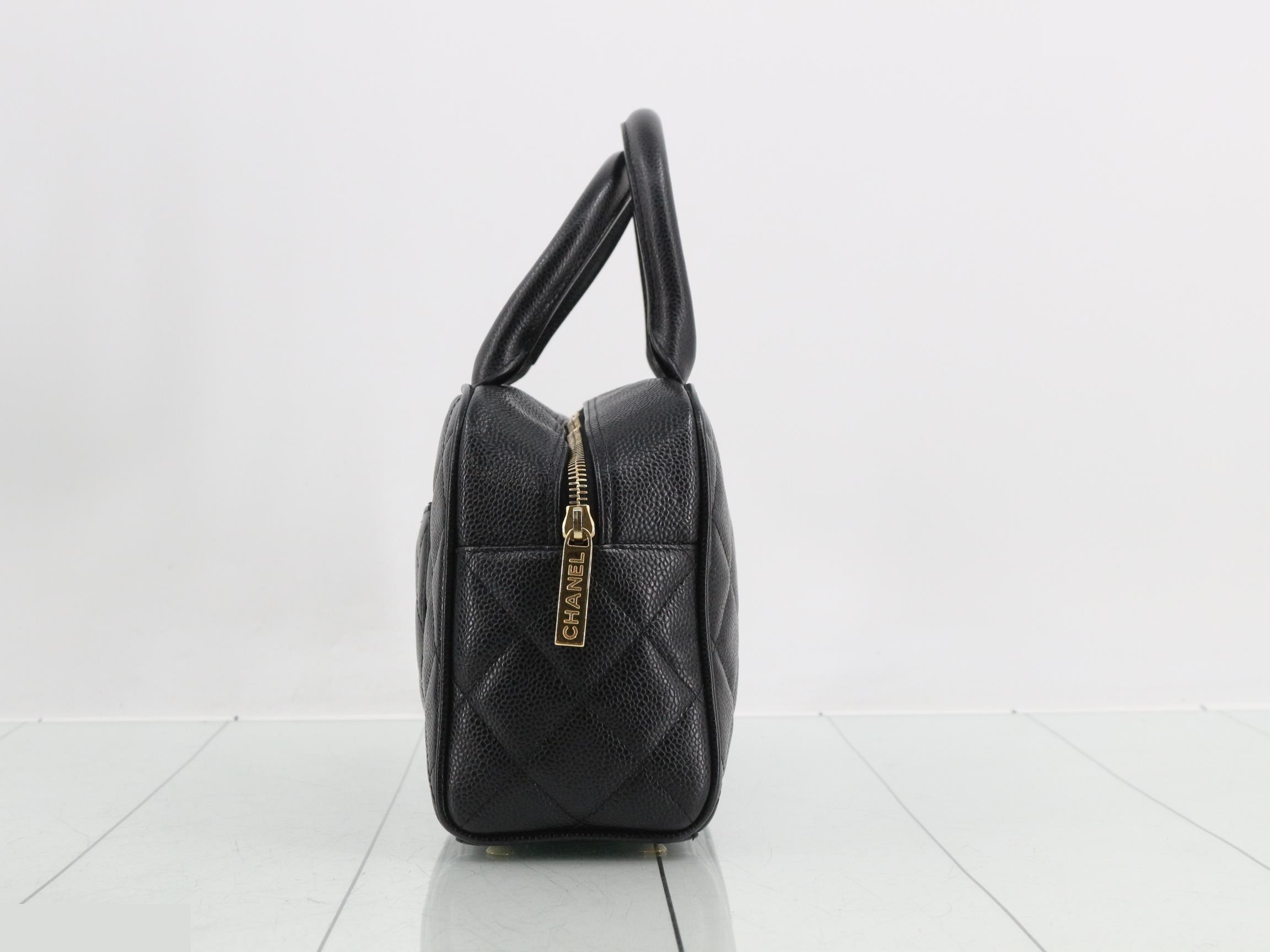 Matelassé Classic Mini Bowling Bag, Caviar Leather, Black, Size 8, W27cm — view 4