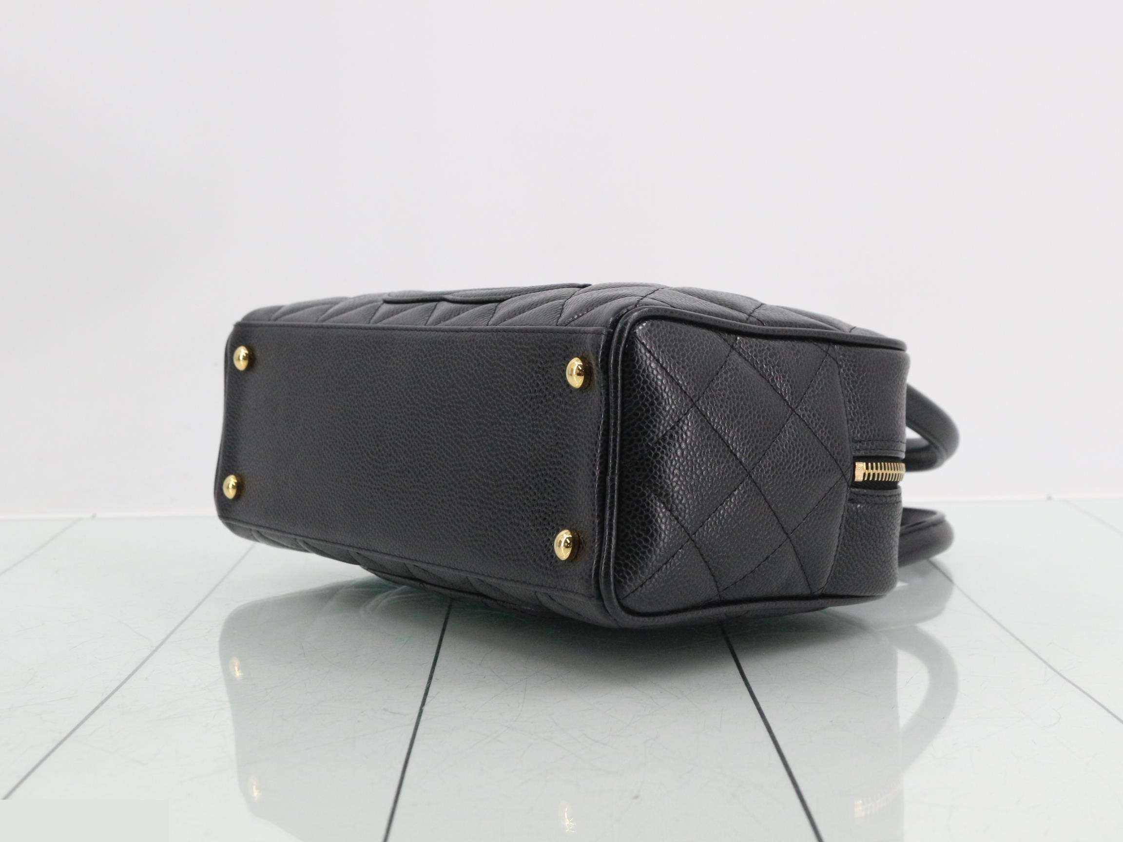 Matelassé Classic Mini Bowling Bag, Caviar Leather, Black, Size 8, W27cm — view 6