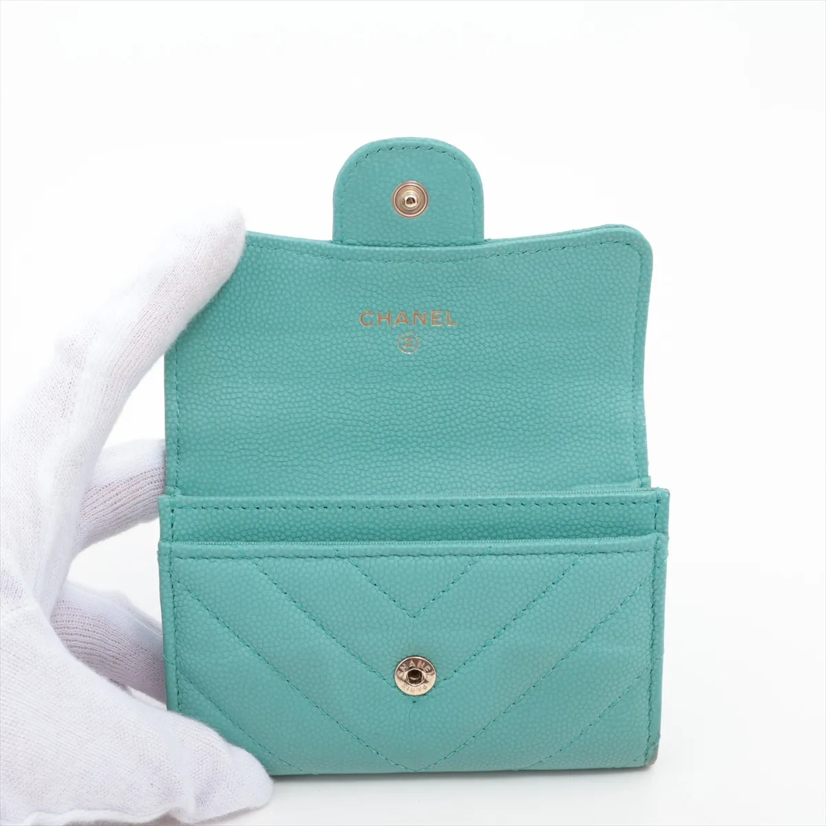 Matelassé Caviar Skin Card Case, Green with Gold Hardware, 27749179 — view 3