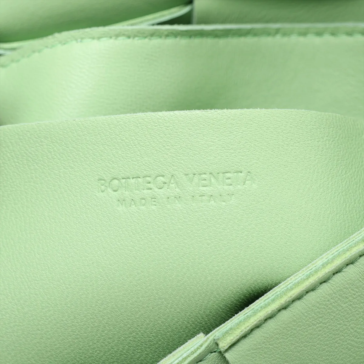 Maxi Intrecciato Cassette Leather Body Bag, Green — view 8