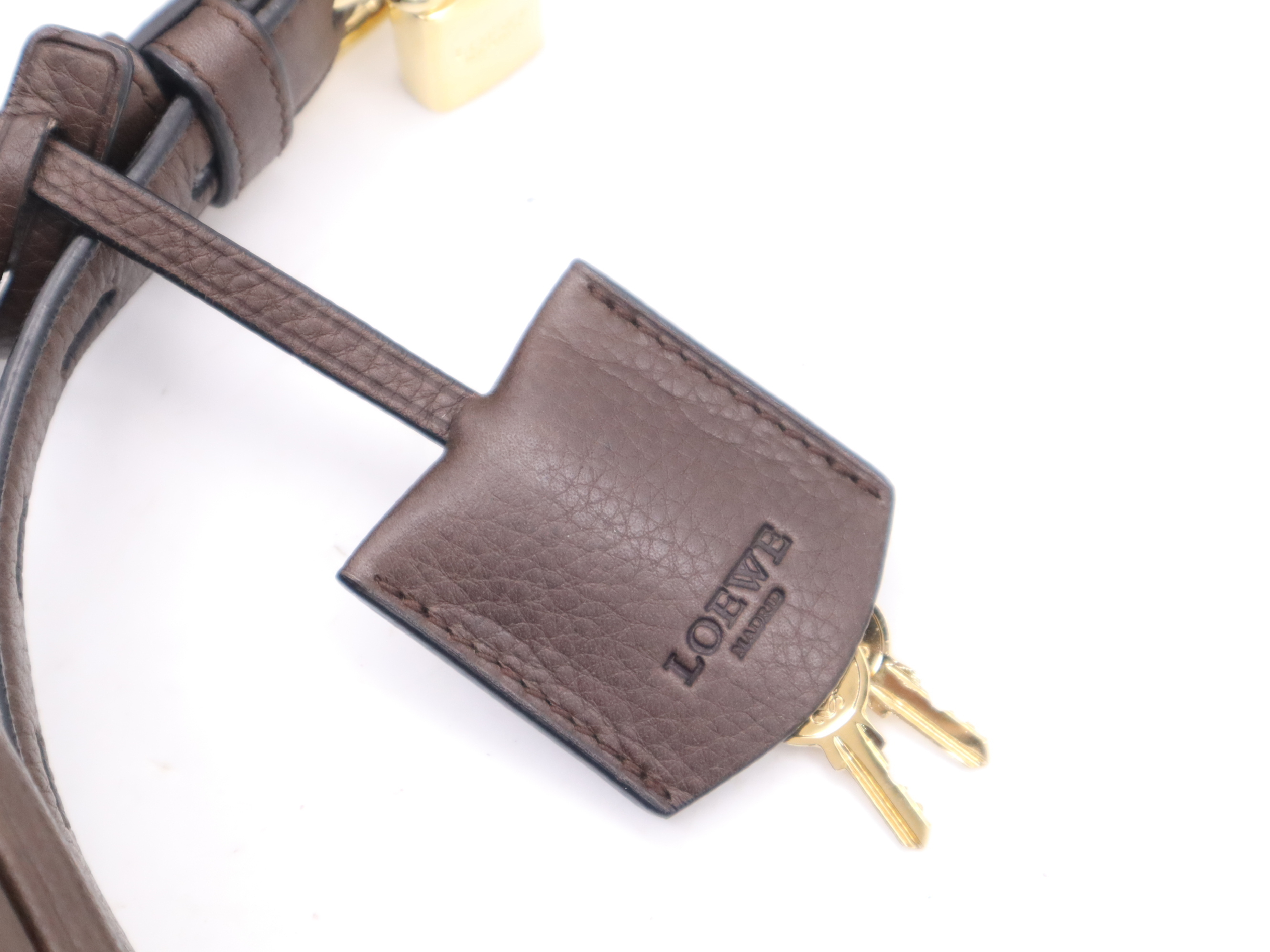 Leather Heritage Shoulder Bag, Brown, Gold Hardware, with Padlock, 2 Keys, and Clochette. — view 13