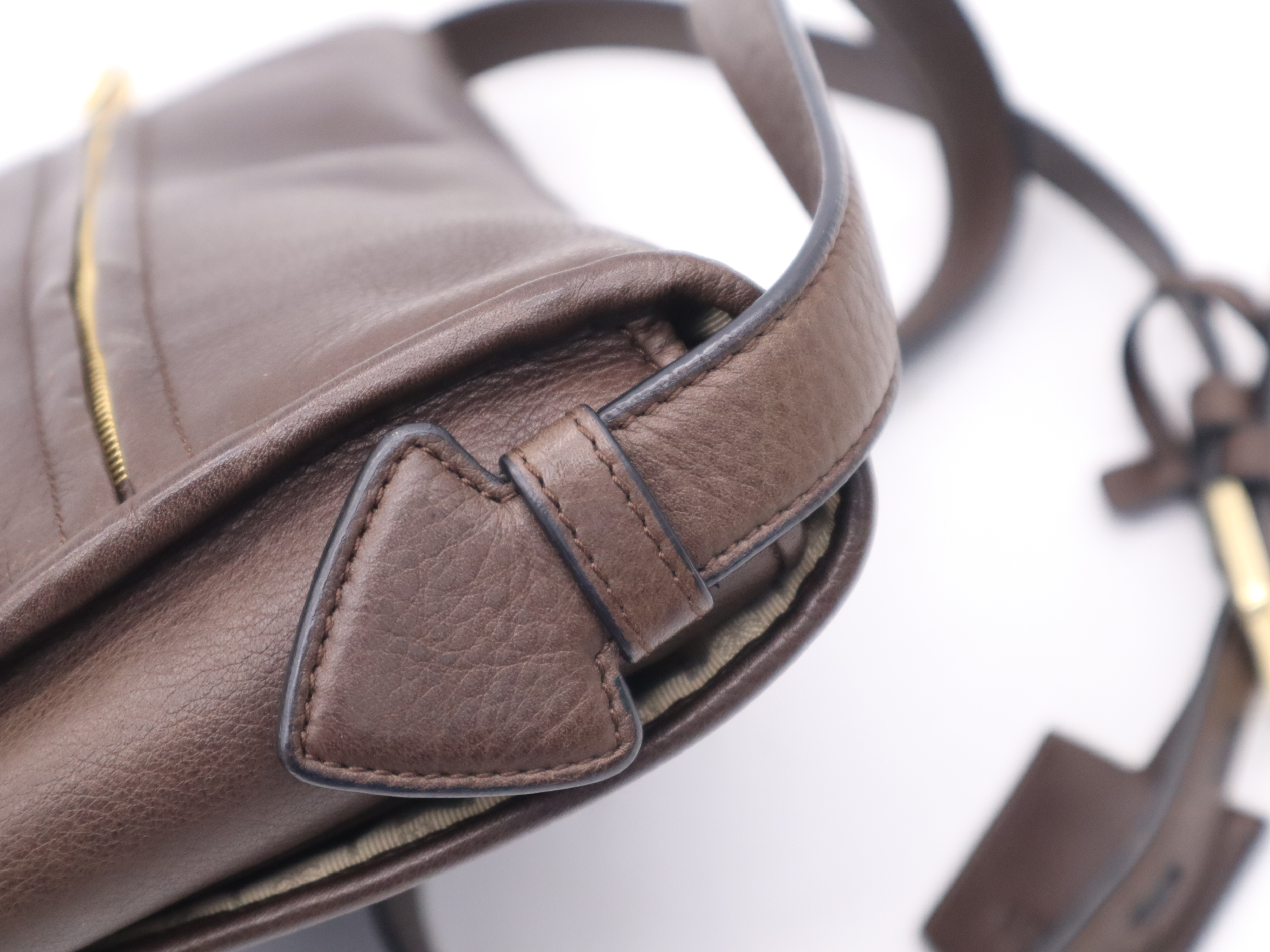 Leather Heritage Shoulder Bag, Brown, Gold Hardware, with Padlock, 2 Keys, and Clochette. — view 7