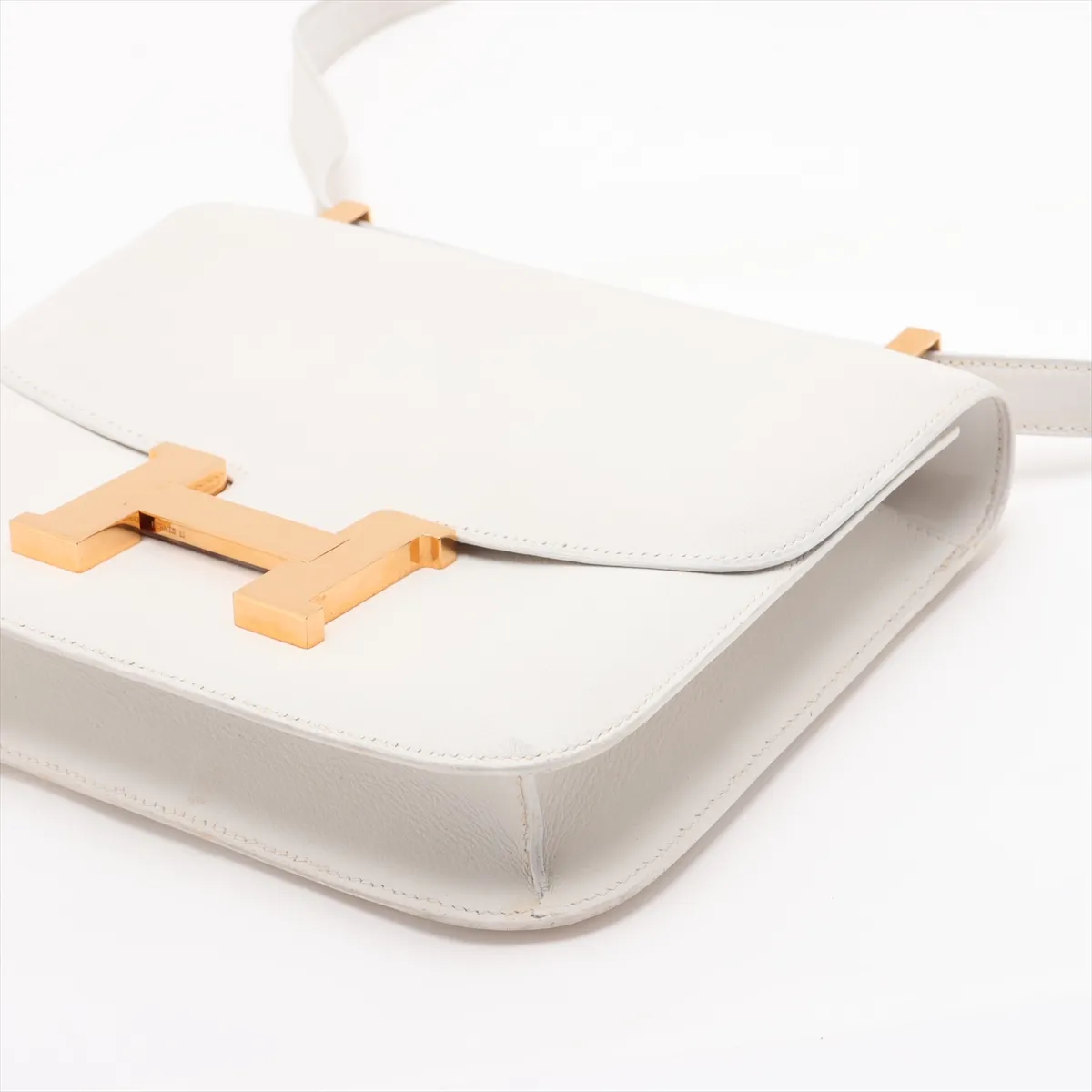 Constance 24 Miroir Veau Gulliver White Gold Hardware S: 1989 — view 3