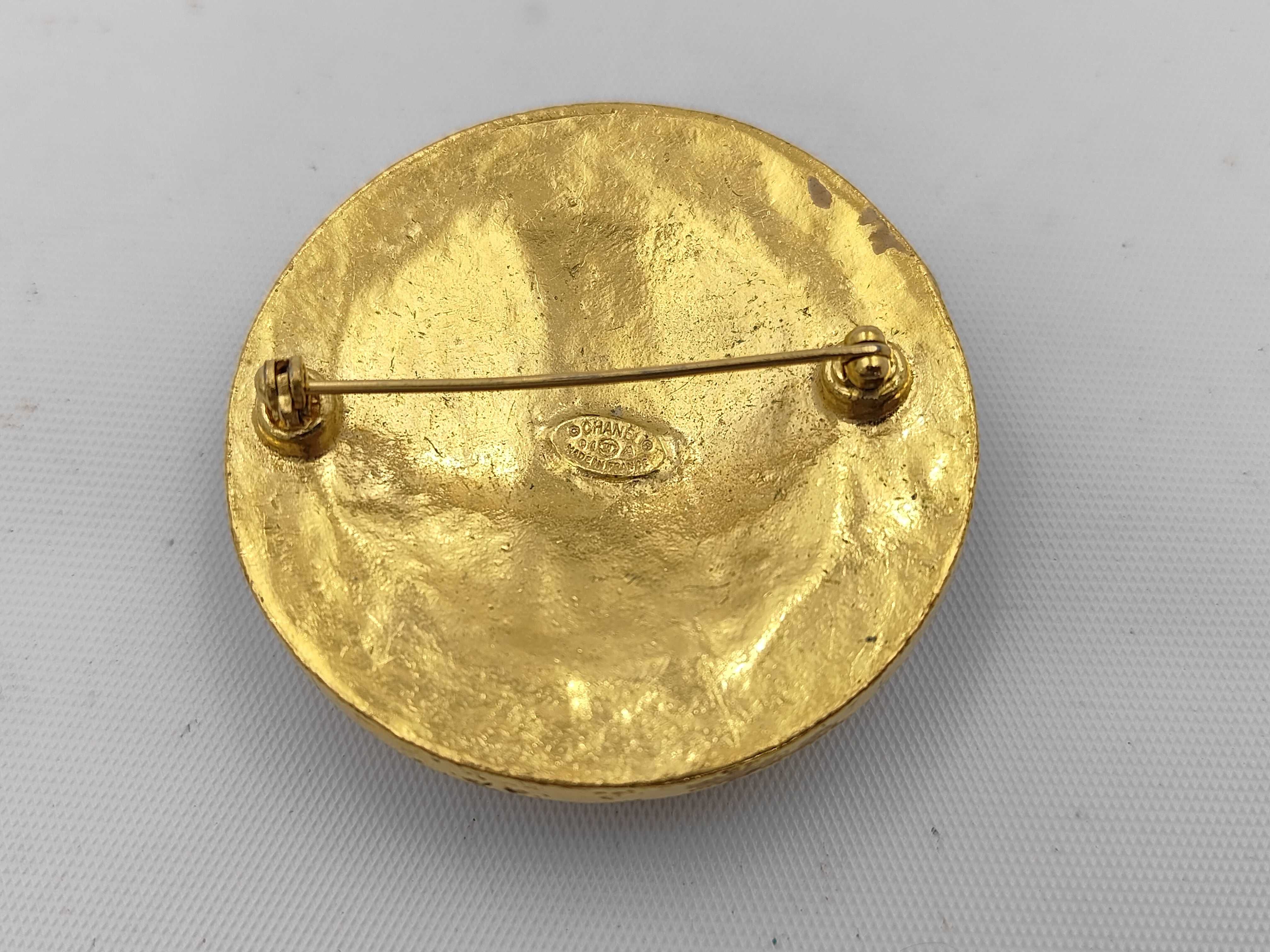 Coco Mark Round Brooch 94A — view 2