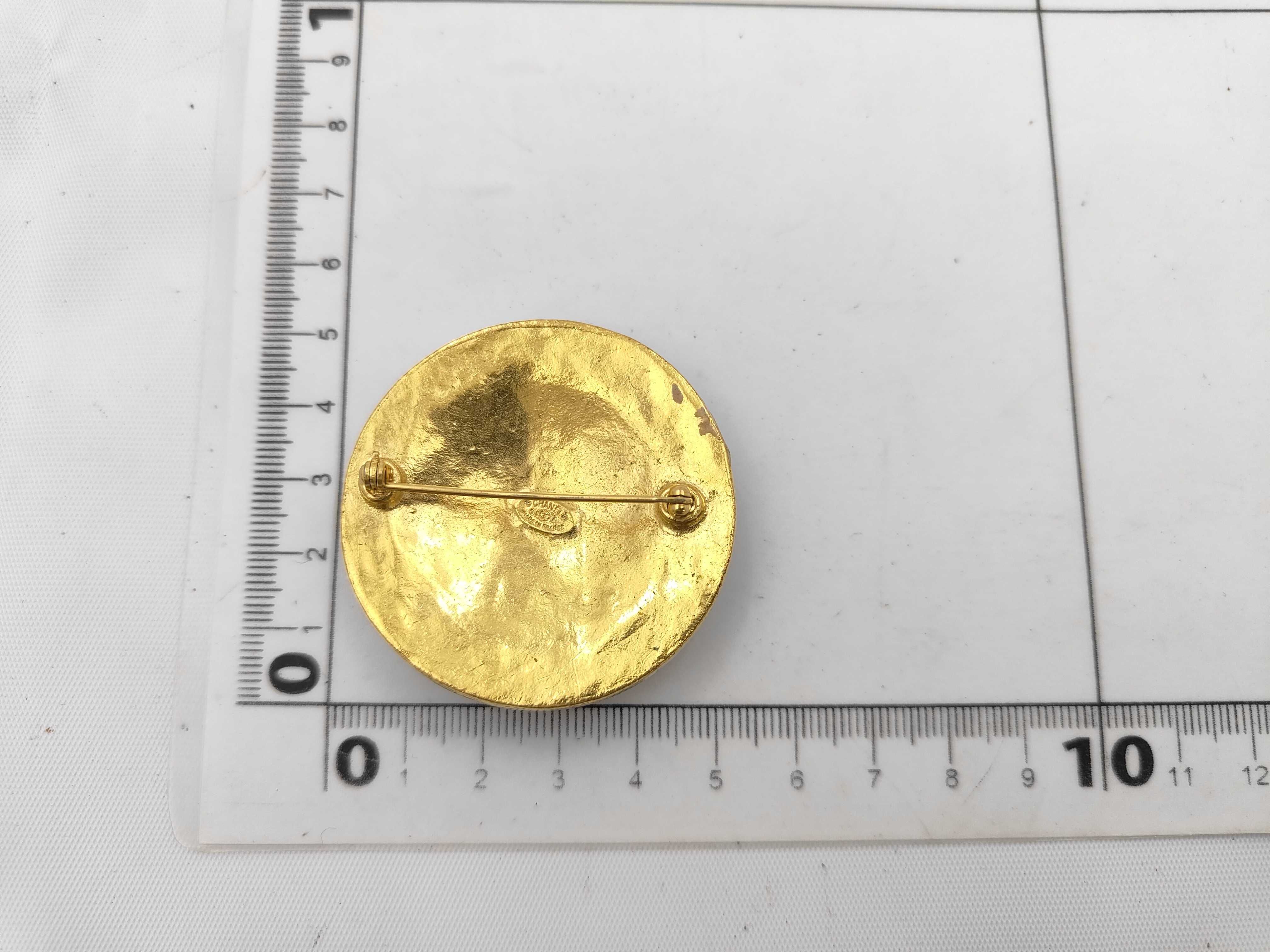 Coco Mark Round Brooch 94A — view 5