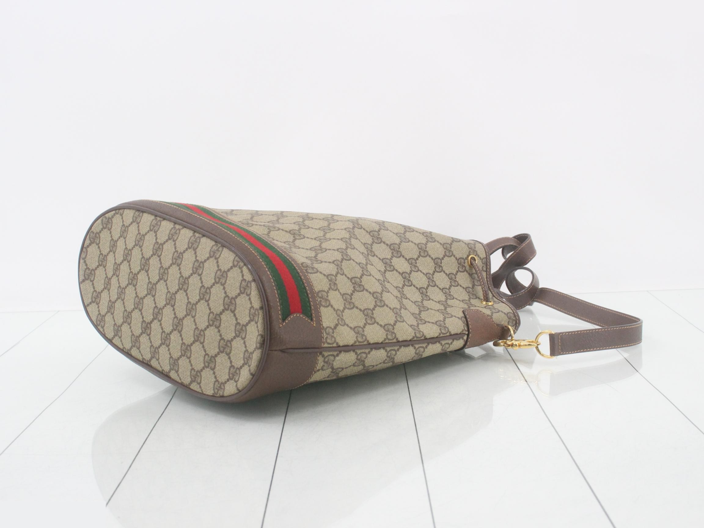 GG Supreme Shoulder Bag — view 6