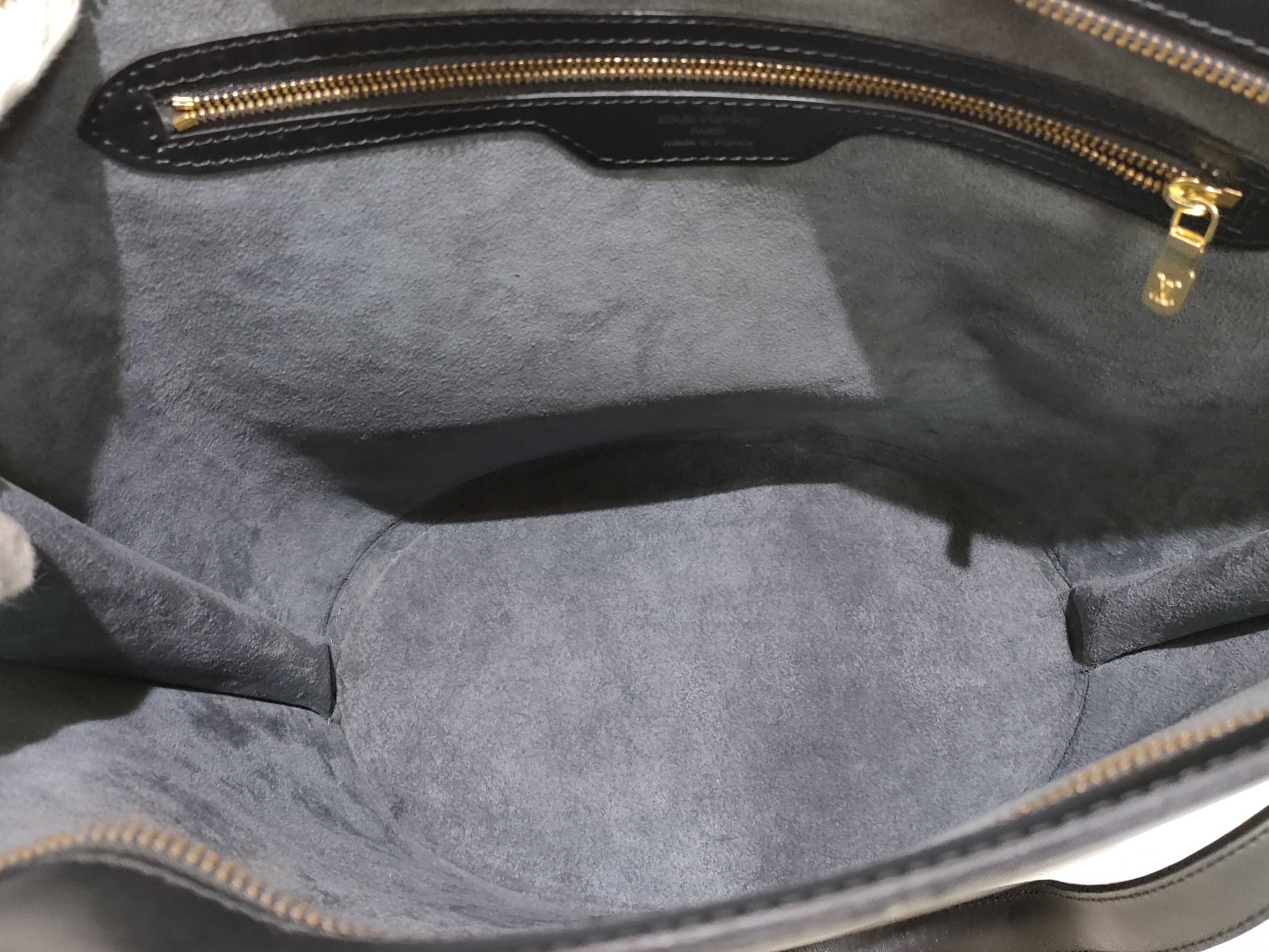 Epi LV Epi M52262 Saint Jacques Shopping Tote Bag — view 9