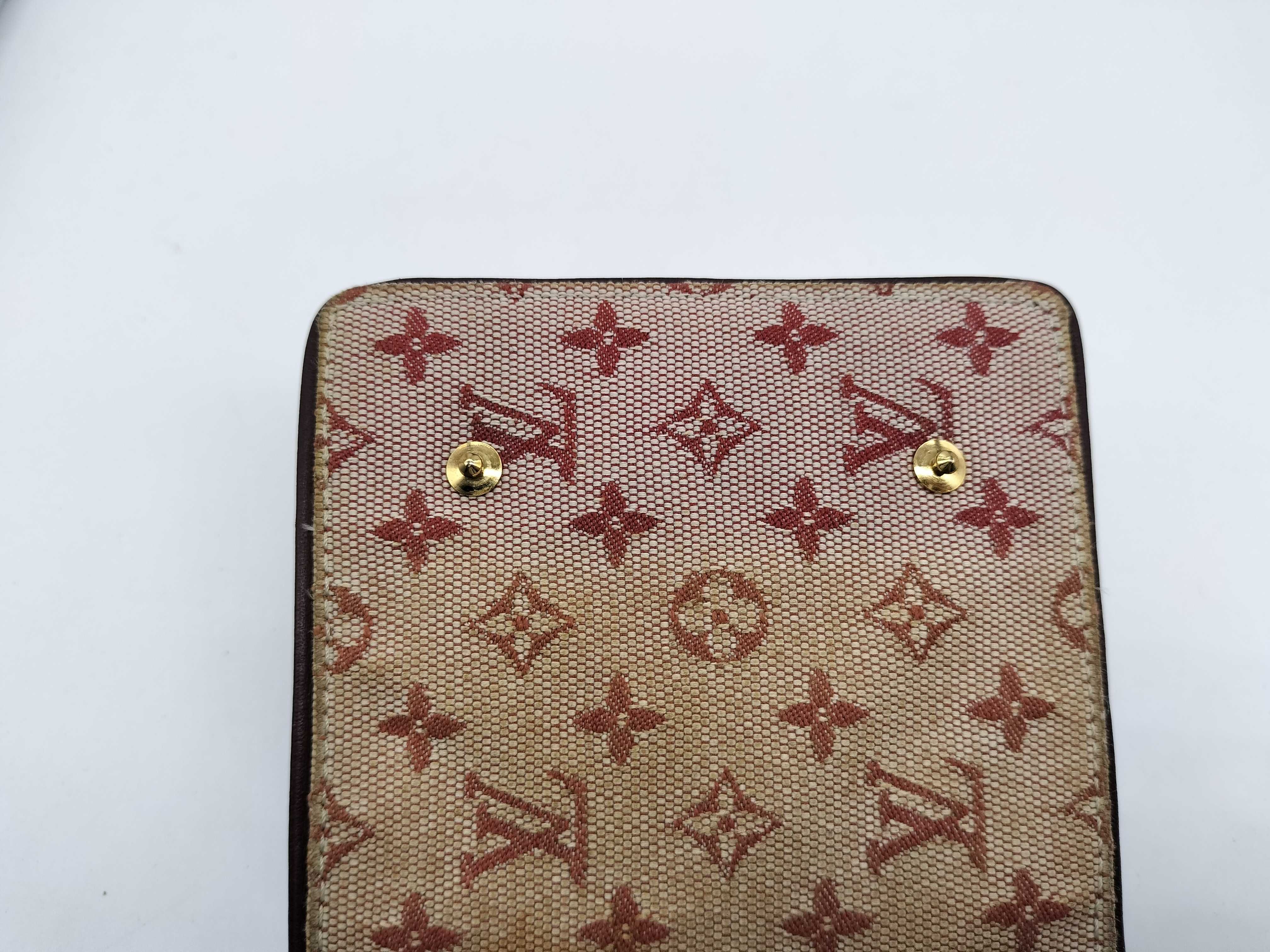 wallet — view 12