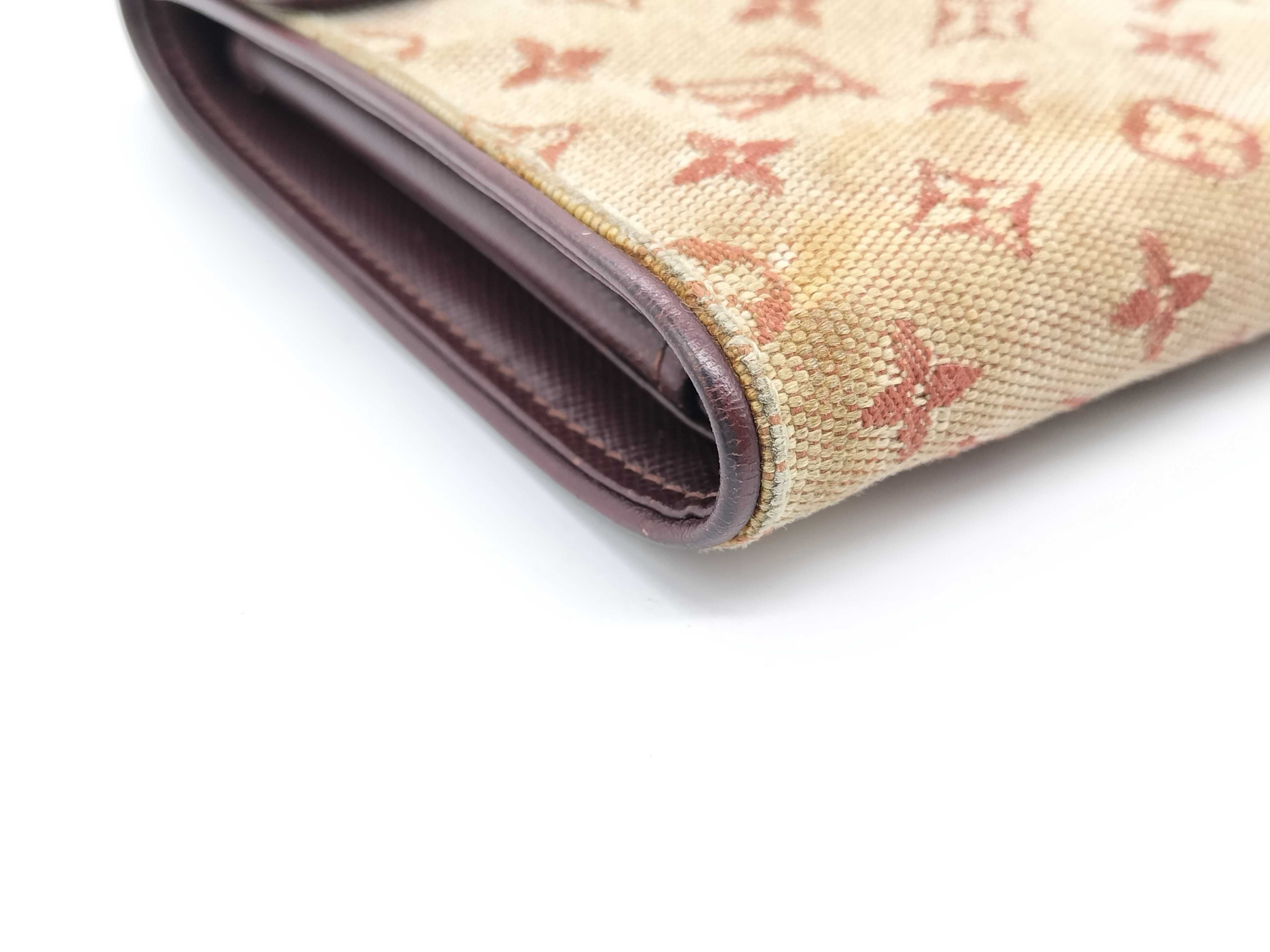 wallet — view 5