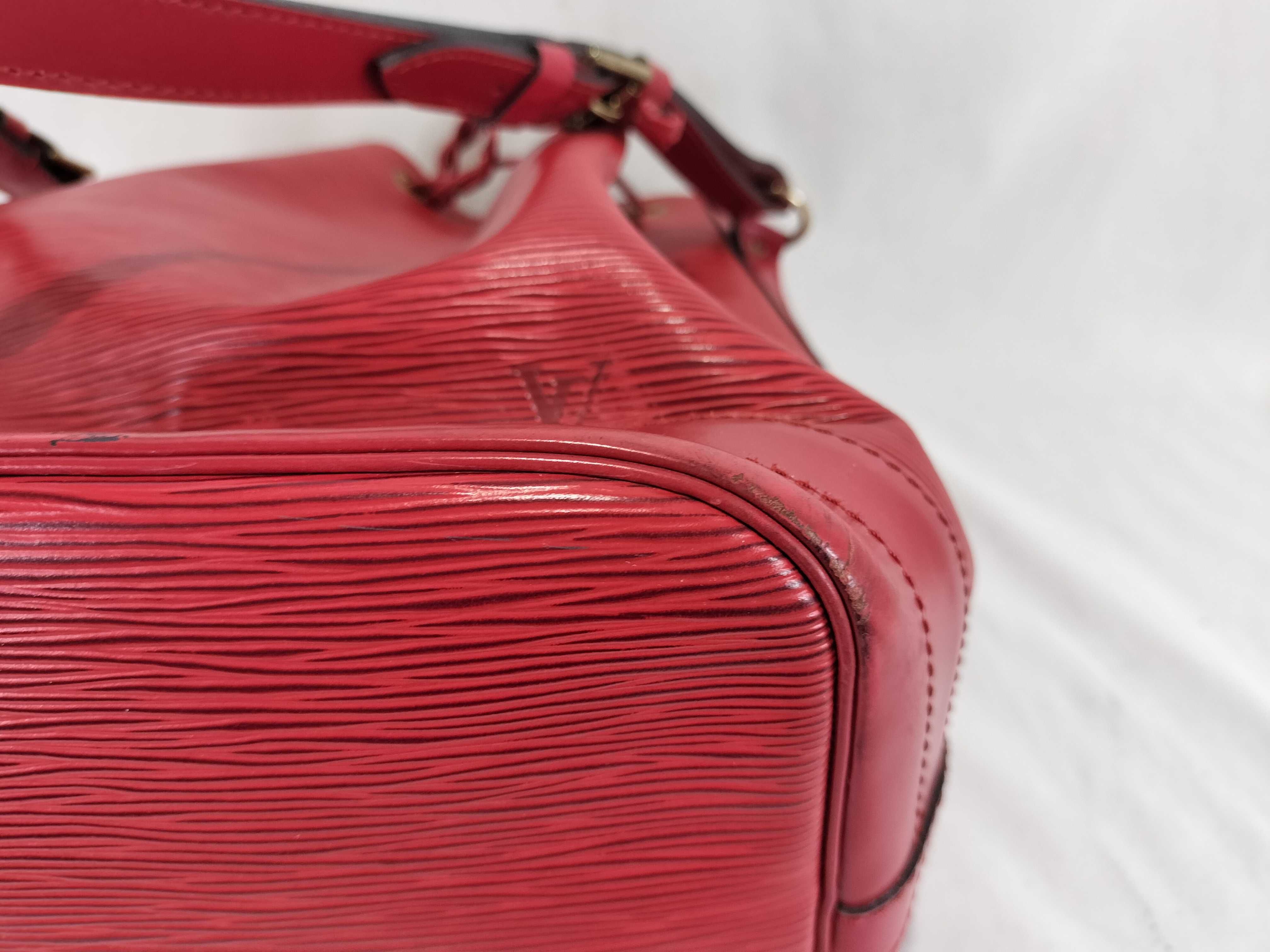 Epi Noé Shoulder Bag — view 6
