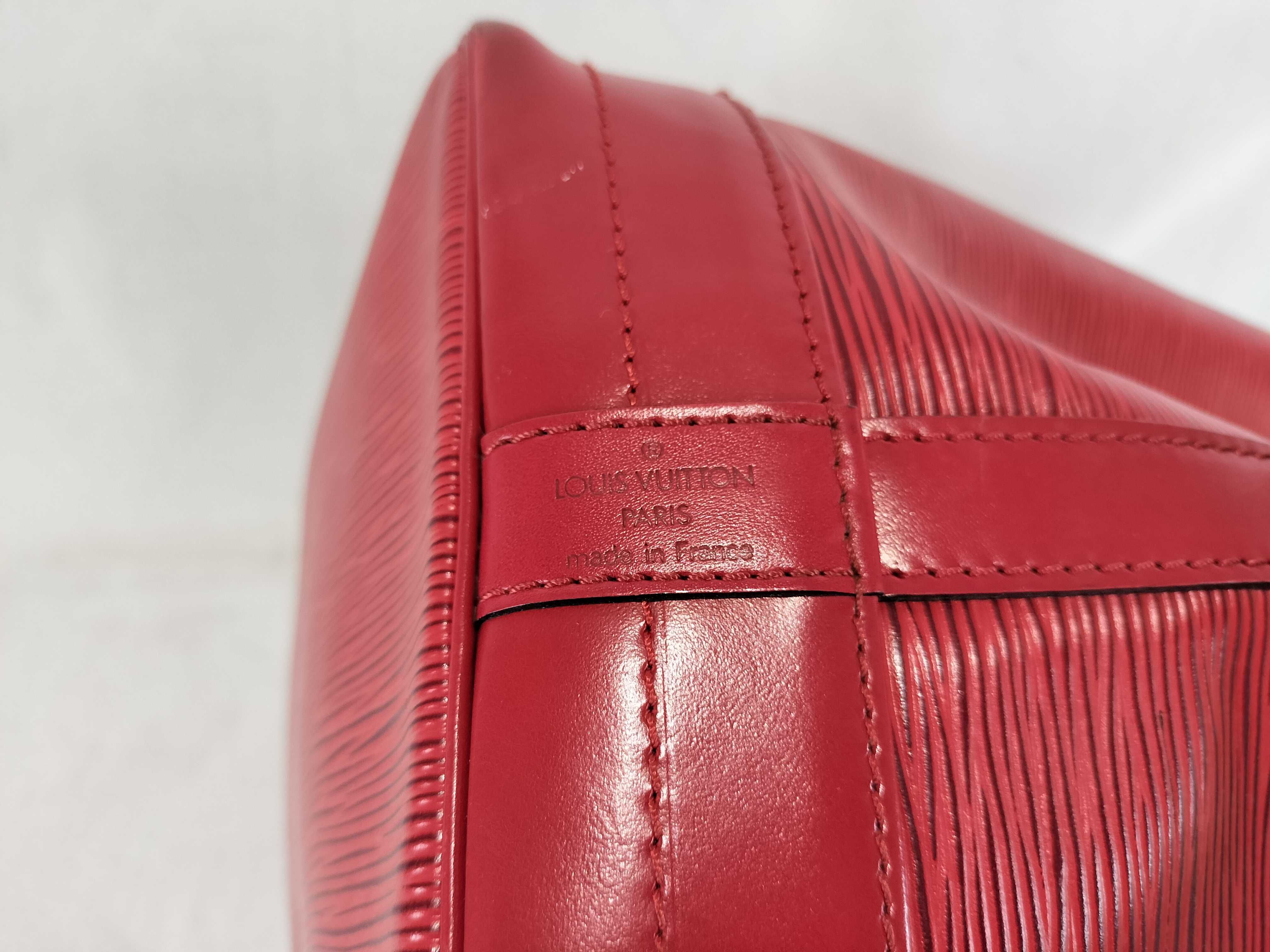 Epi Noé Shoulder Bag — view 8