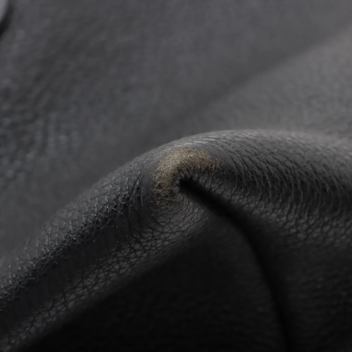 Vitello Dino Leather Tote Bag Black 1BG283 — view 10