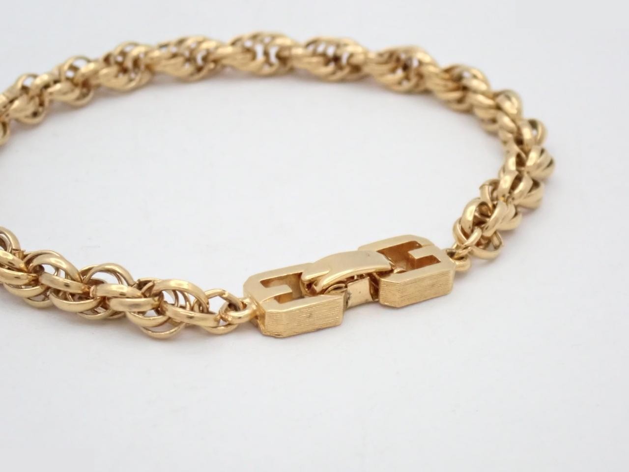 Other lines: Precious metal bracelets and bangles (metal), wrist circumference approximately 17 cm. — view 3