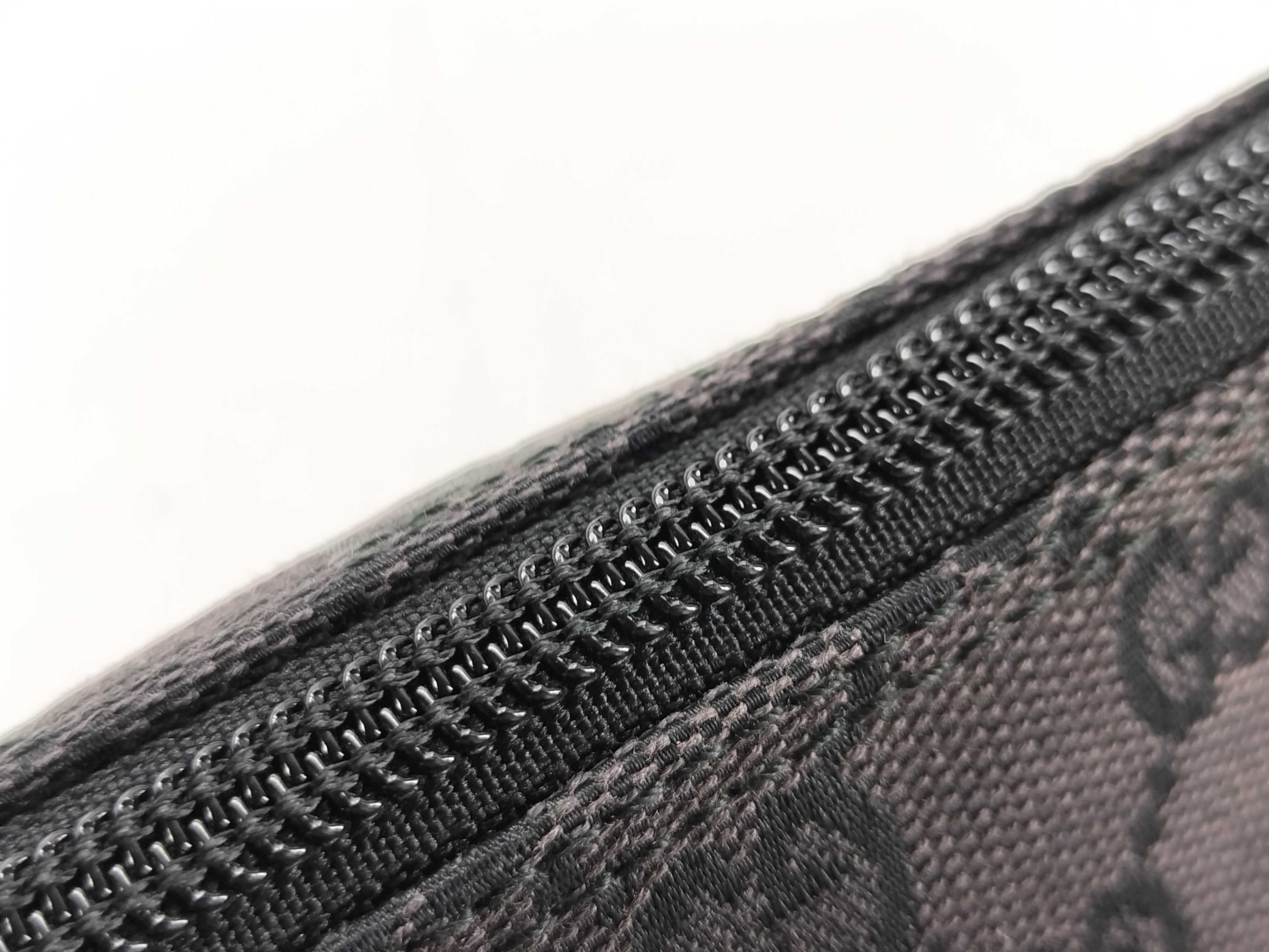 GG Canvas Pouch — view 8