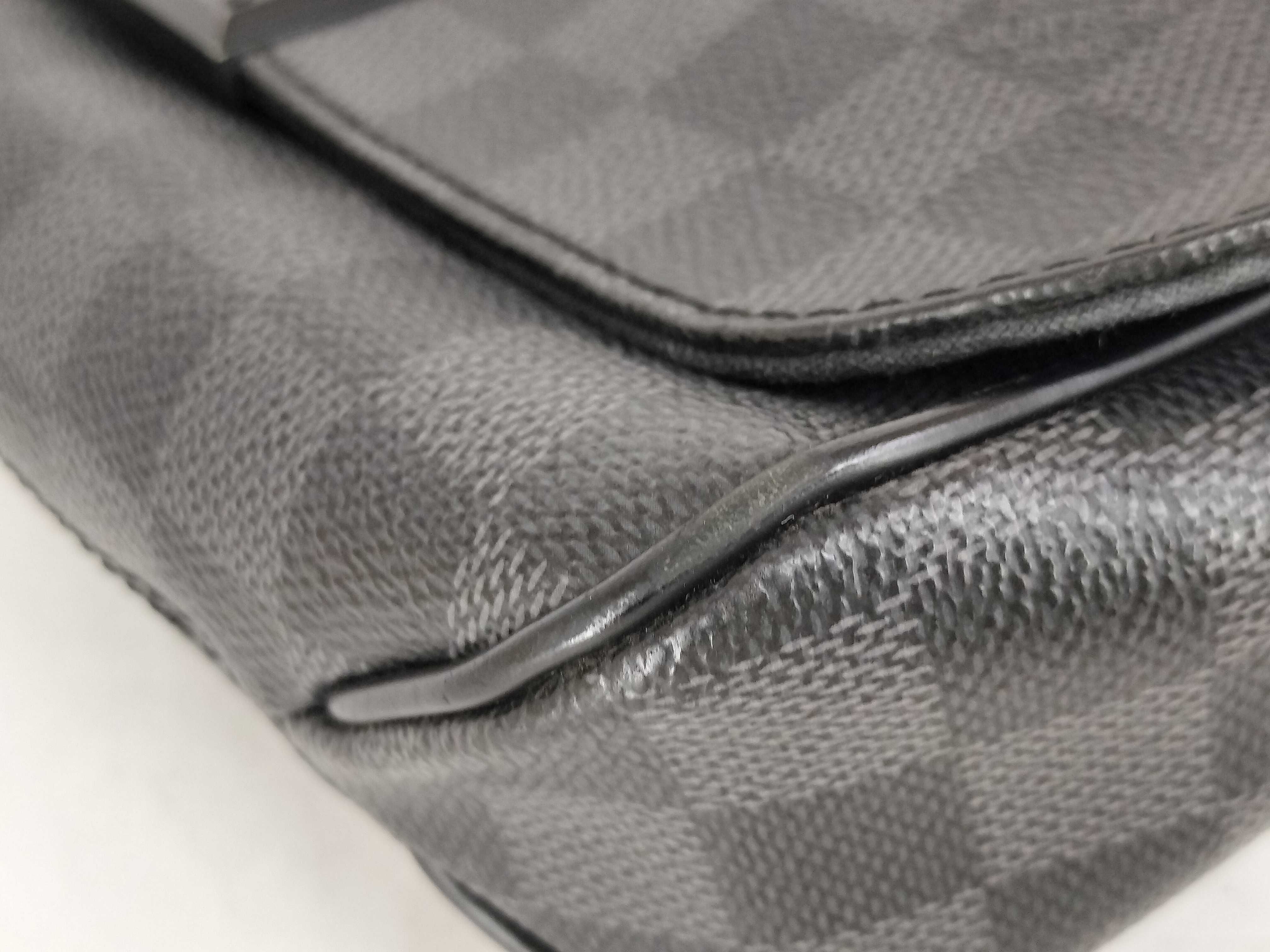 Damier Graphite Shoulder Bag Damier Graphite District PM N41260 — view 6