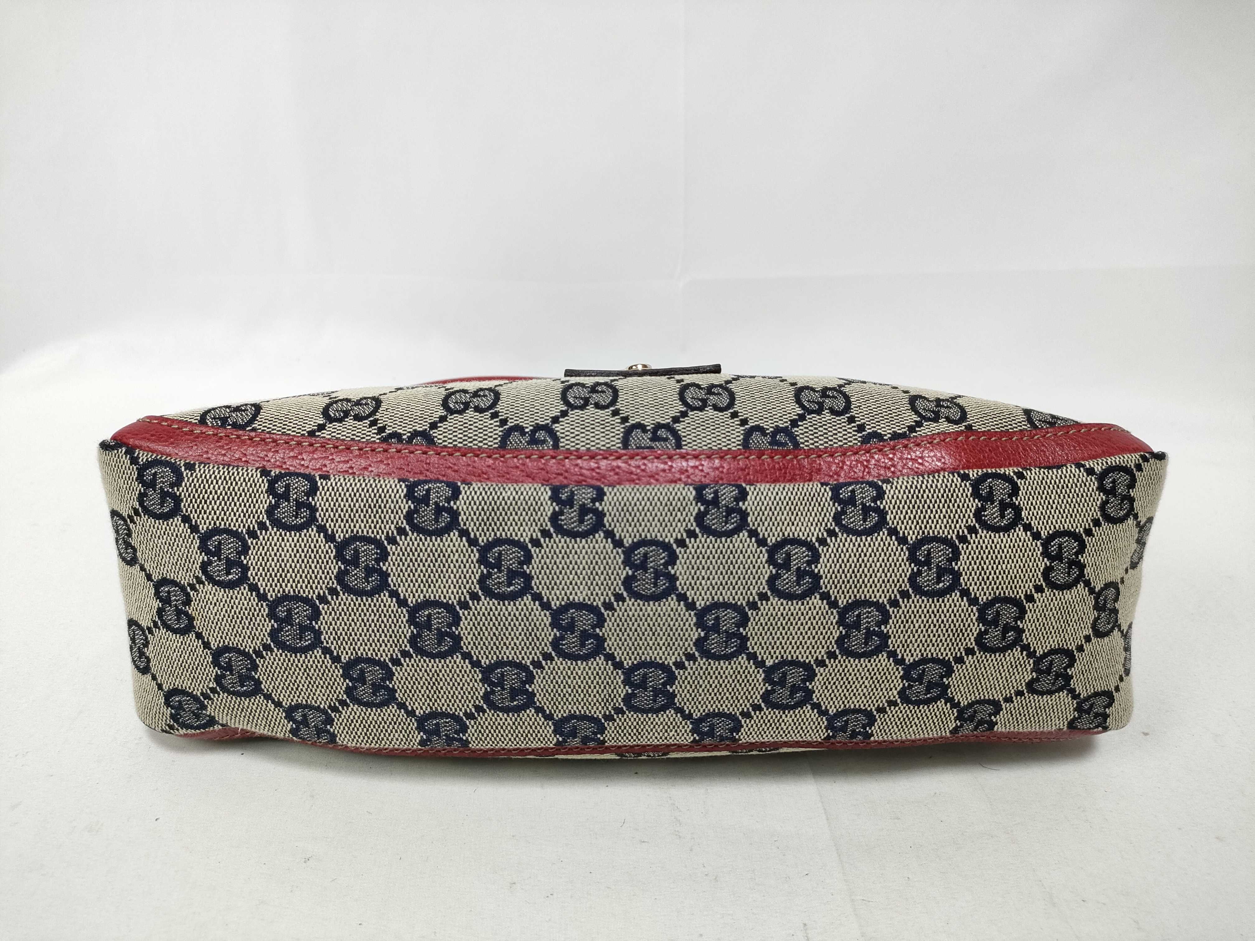 GG Canvas Abbey Handbag Accessory Pouch — view 3
