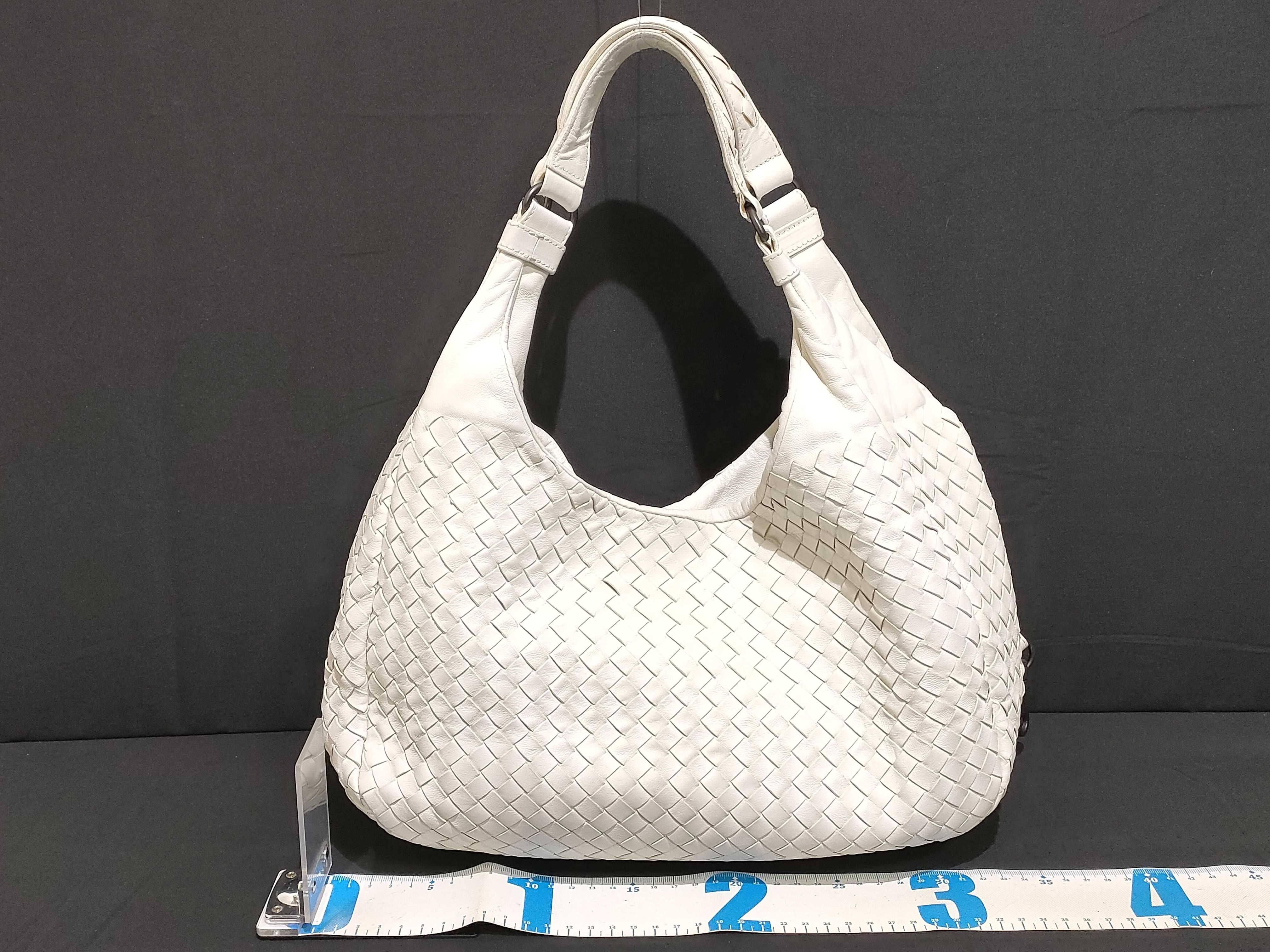 Intrecciato ID- Intrecciato Campana Cow Skin Shoulder bag White 125787 #B000 Shoulder bag — view 2