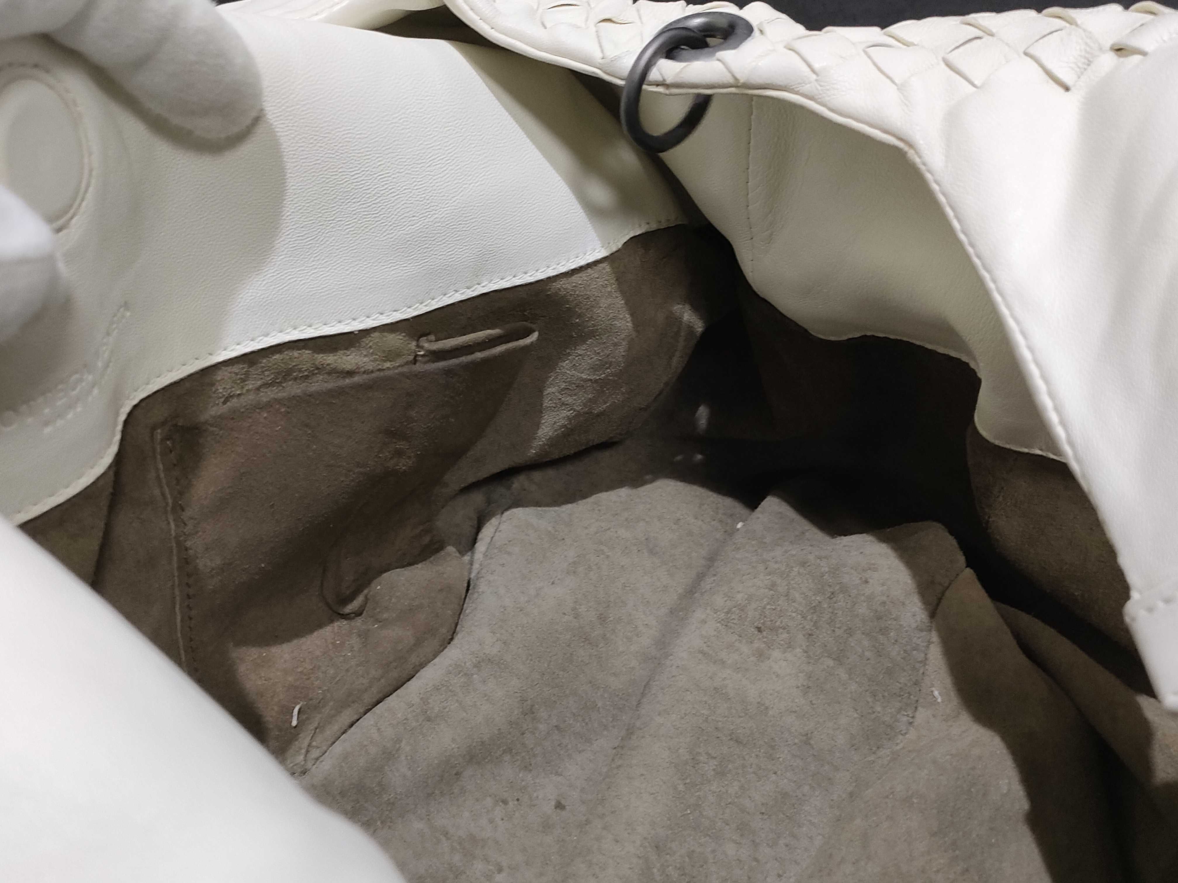 Intrecciato ID- Intrecciato Campana Cow Skin Shoulder bag White 125787 #B000 Shoulder bag — view 11
