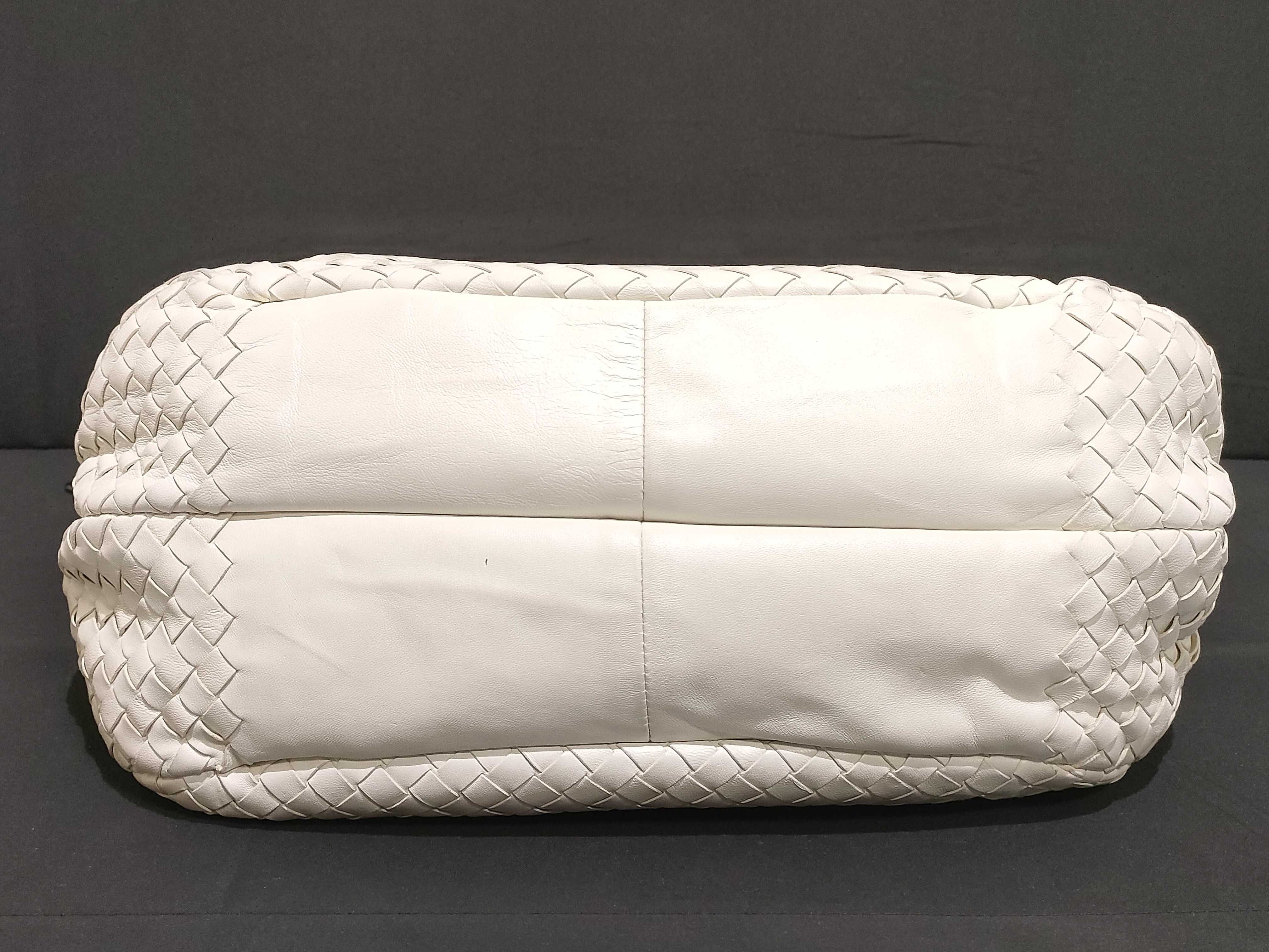 Intrecciato ID- Intrecciato Campana Cow Skin Shoulder bag White 125787 #B000 Shoulder bag — view 7