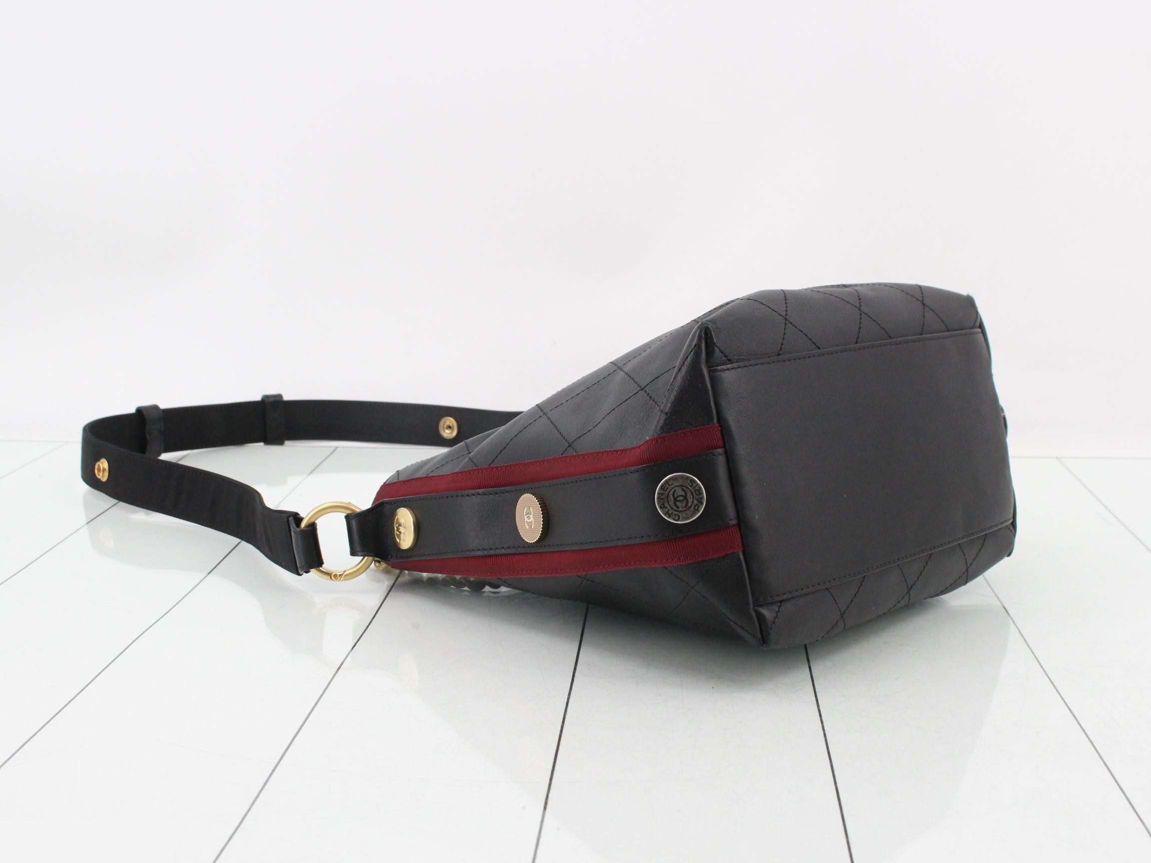 Leather Turnlock 2-Way Handbag — view 5