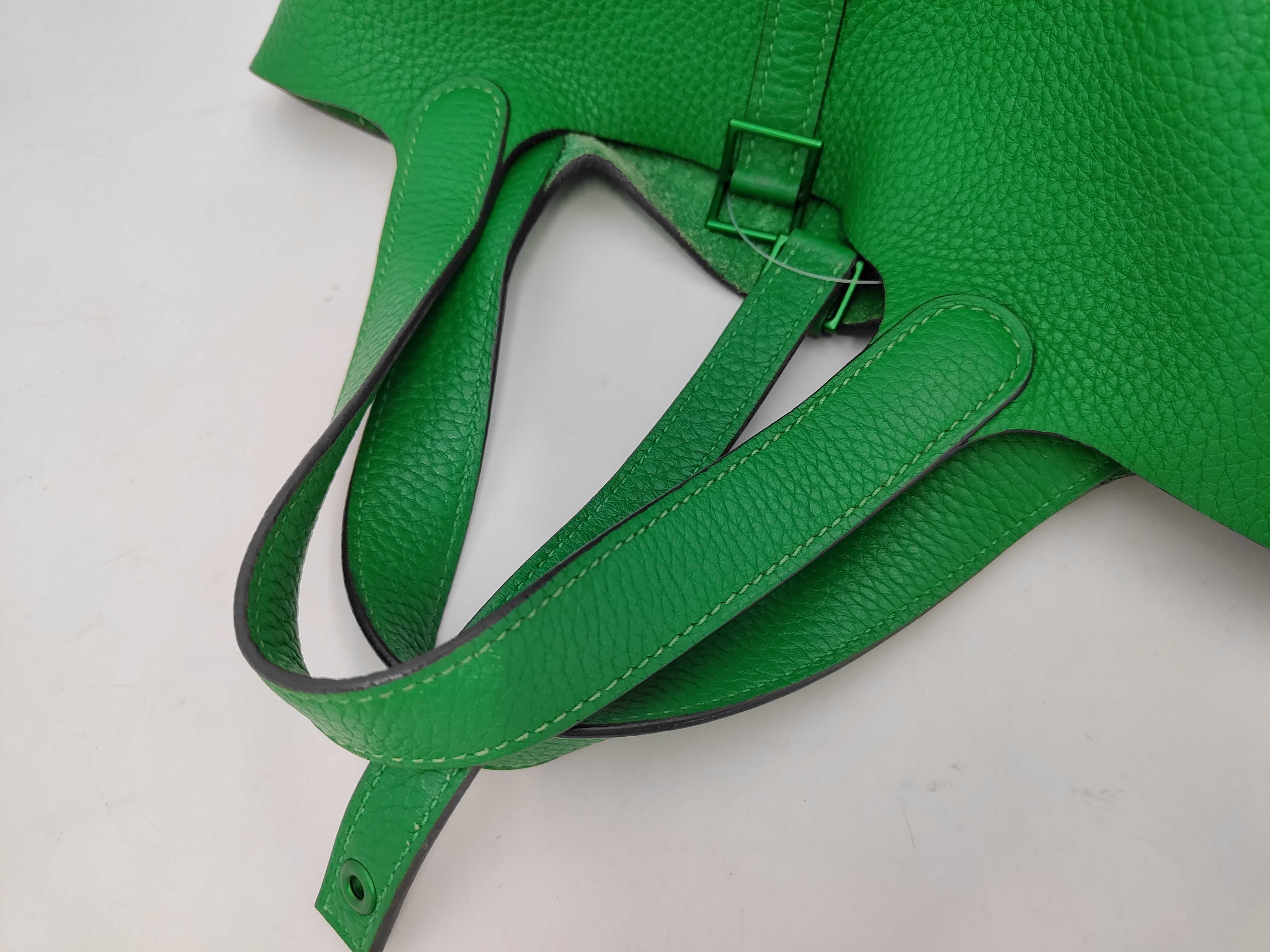 Picotin Lock PM Taurillon Clemence Monochrome So Green Bamboo Z Stamp Handbag — view 3