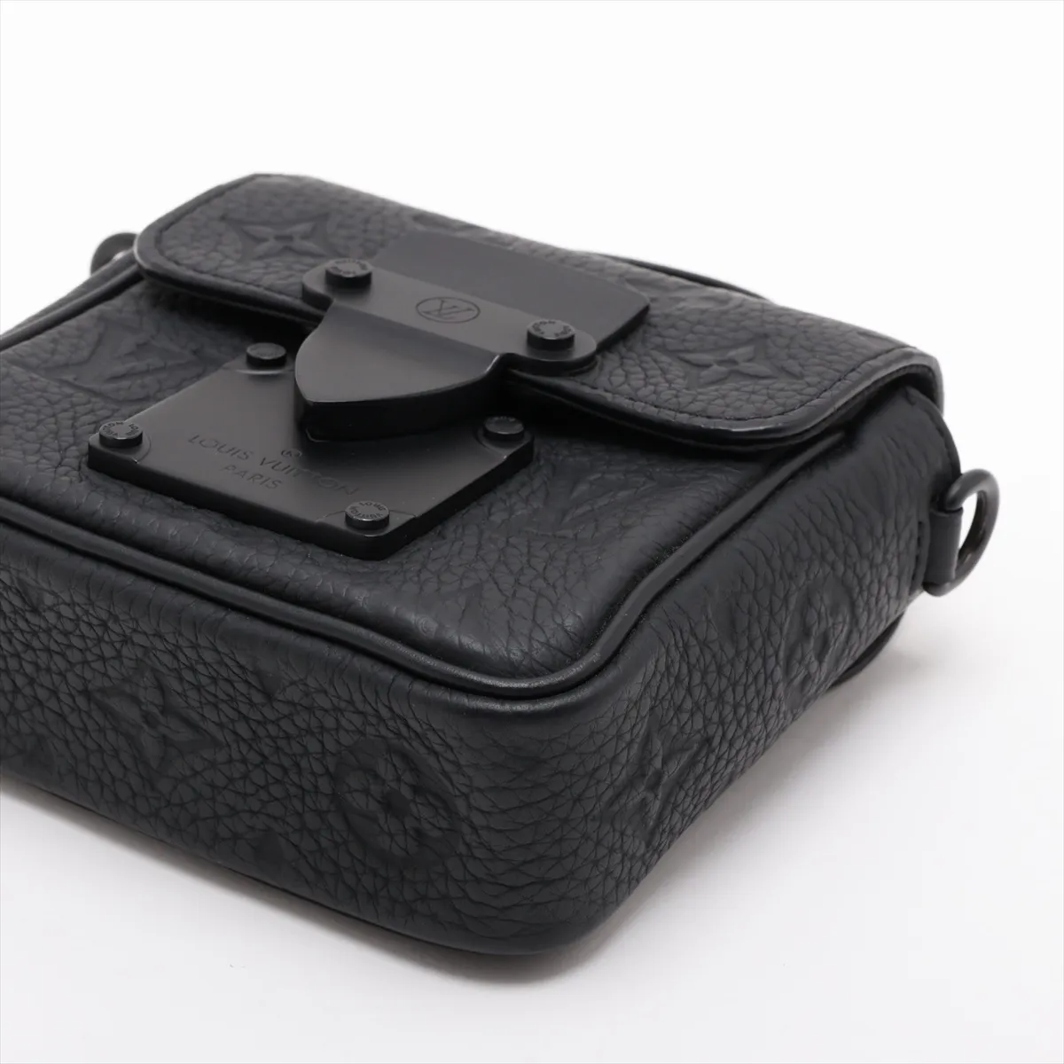Taurillon Monogram Pico S-Lock M83148 Black — view 3