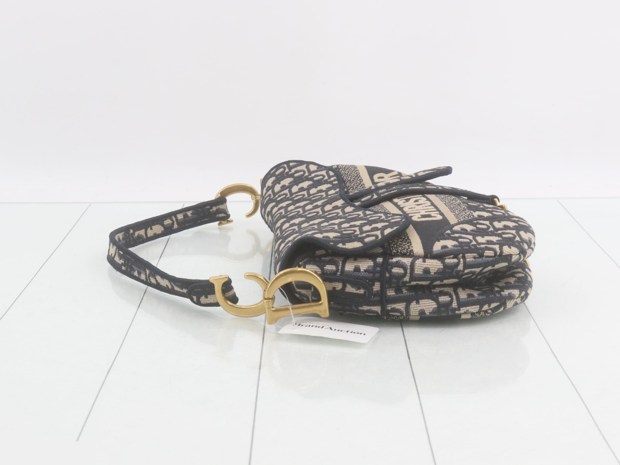 Oblique saddlebag with IC chip — view 4