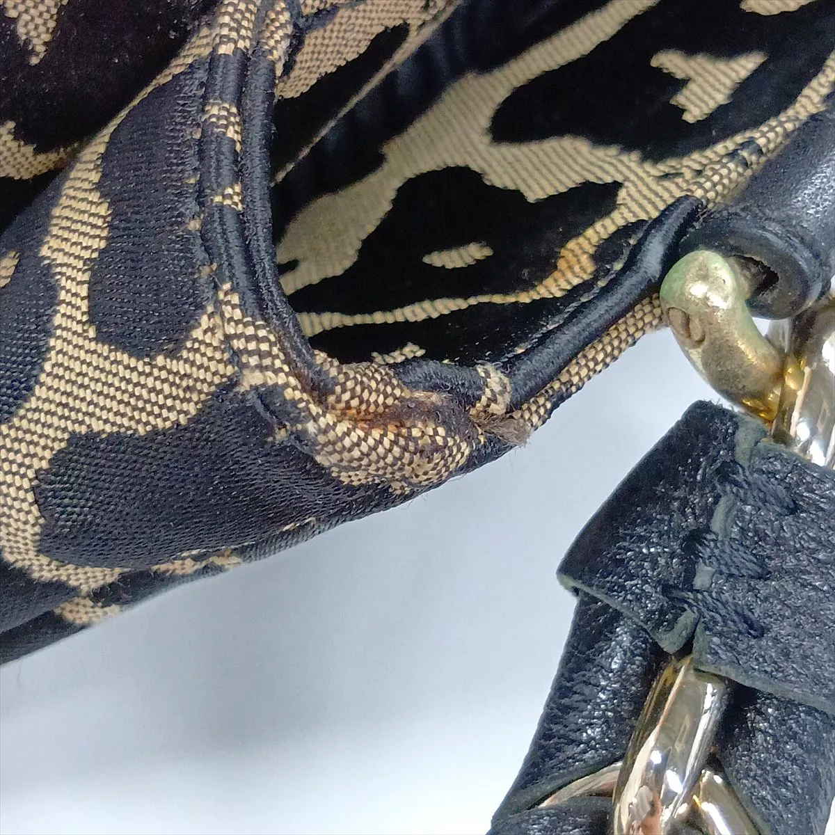 nylon and leather chain handbag, leopard print, serial error. — view 14