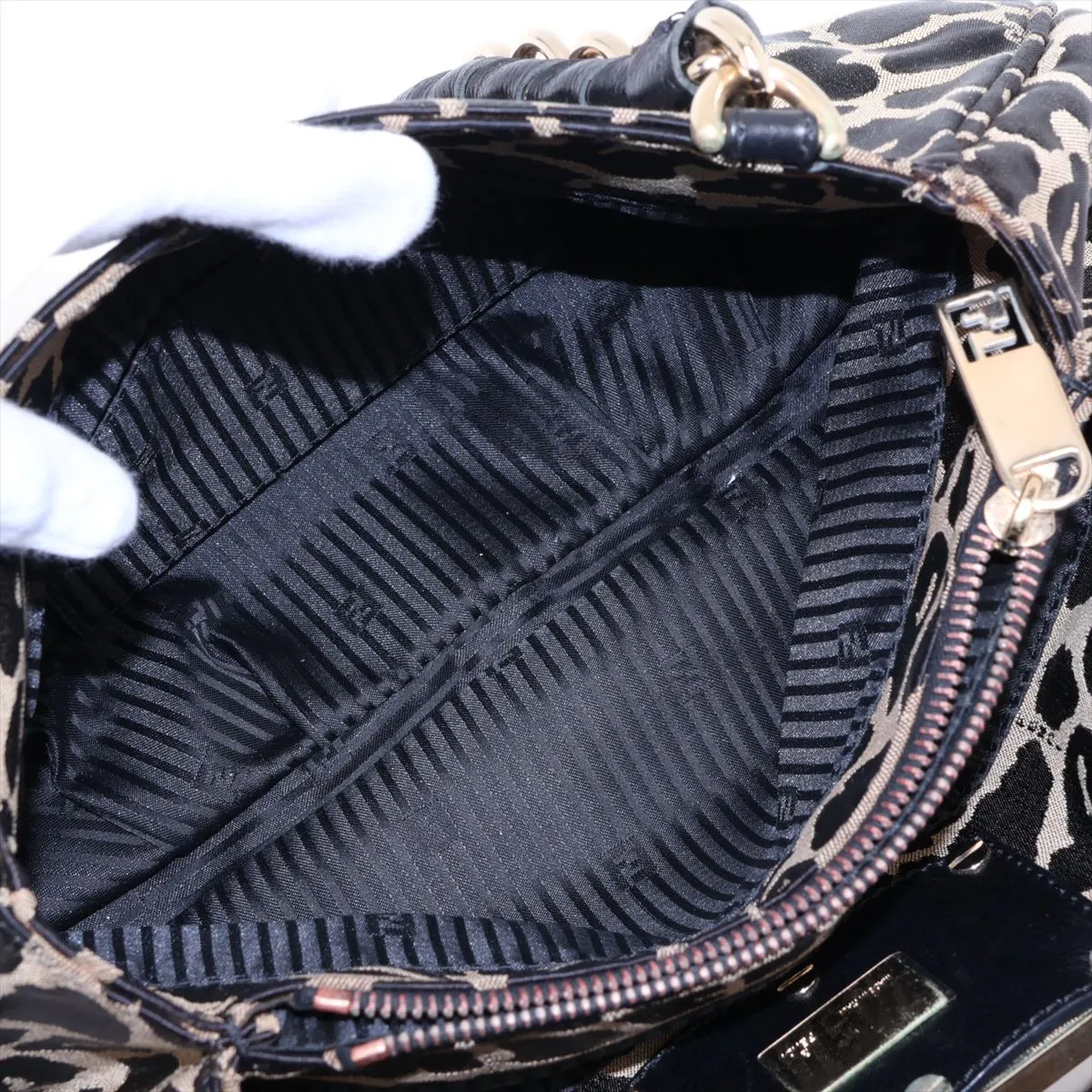 nylon and leather chain handbag, leopard print, serial error. — view 9