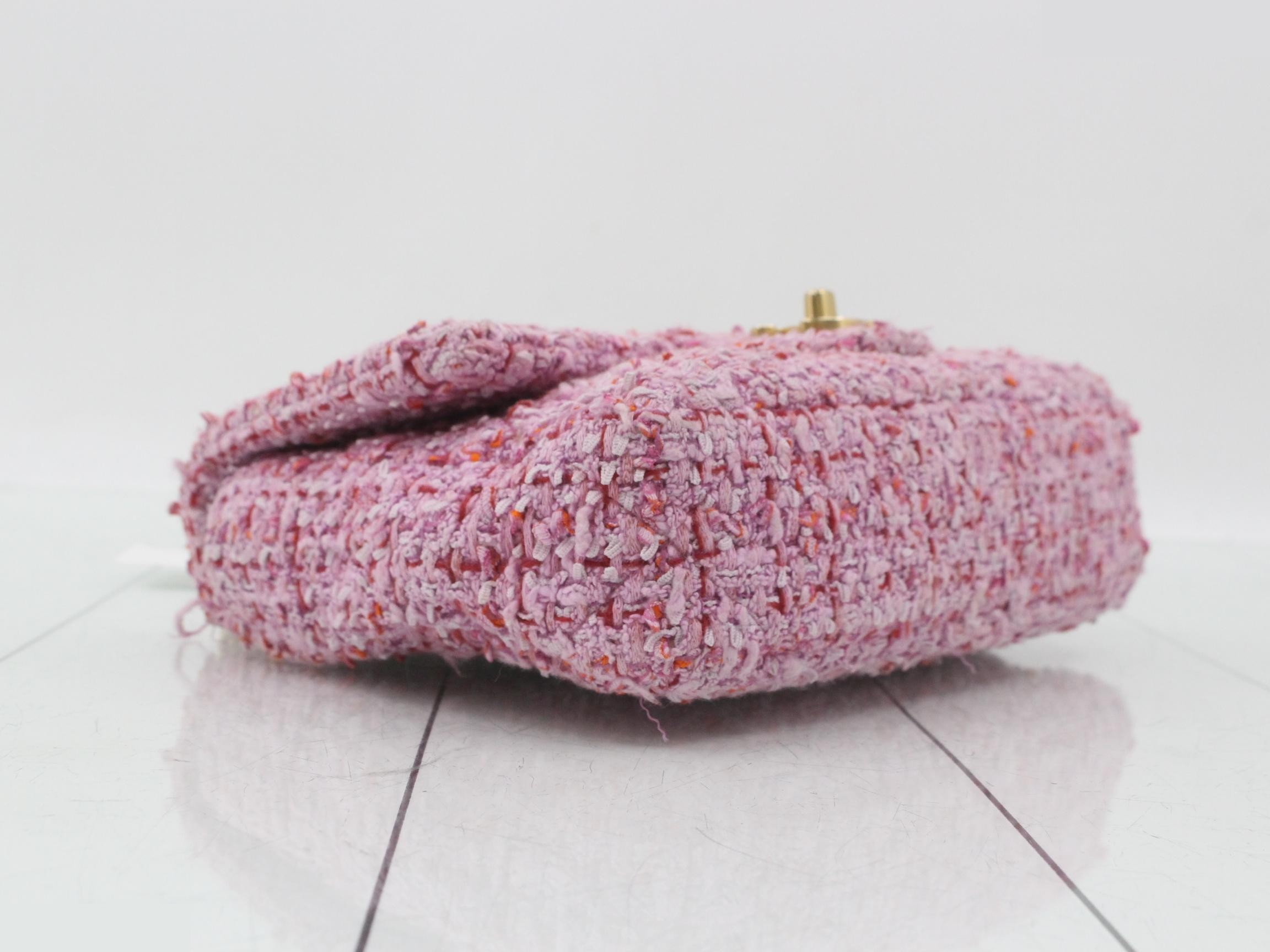 Matelassé Tweed Chain Shoulder Bag with Plate — view 5