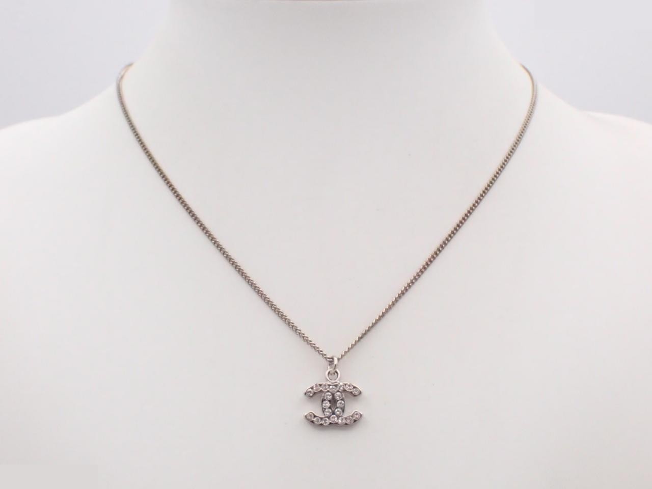 Necklace with Coco Mark, chain approximately 44cm long — view 3