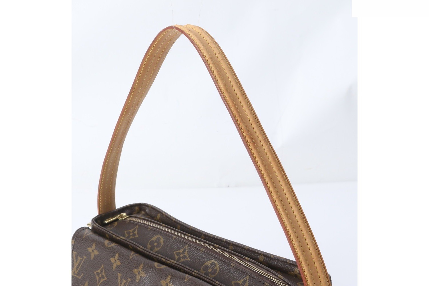 Monogram Viva Cite MM M51164 Leather Shoulder Bag — view 2