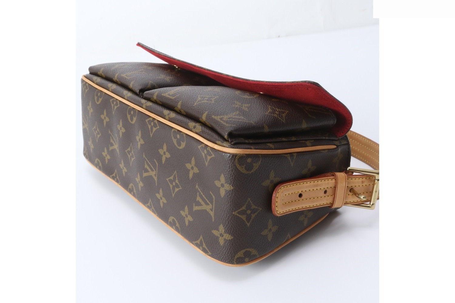 Monogram Viva Cite MM M51164 Leather Shoulder Bag — view 6