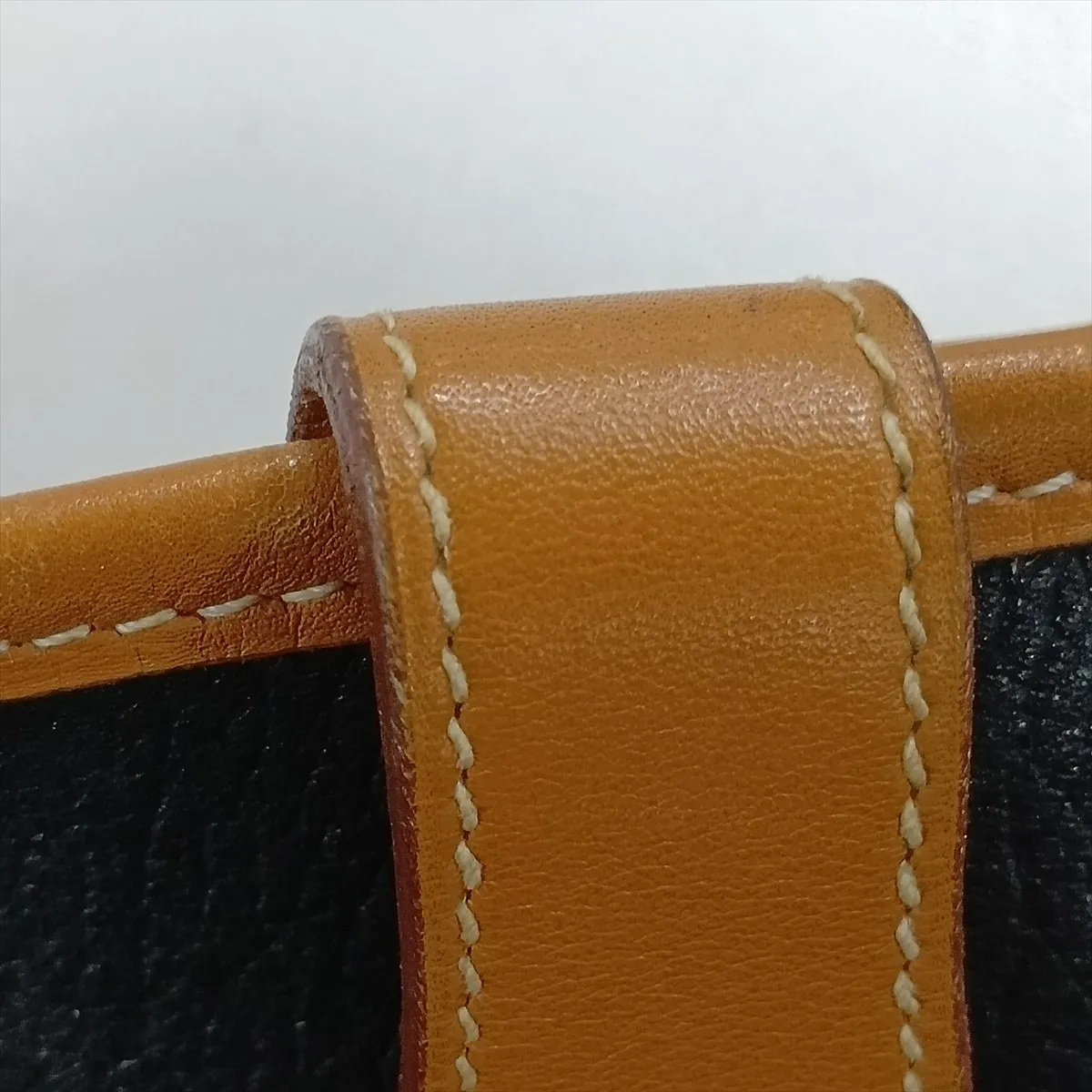 Evelyne 1 33 GM Ardennes Black x Natural Gold Hardware S: 1989 — view 10