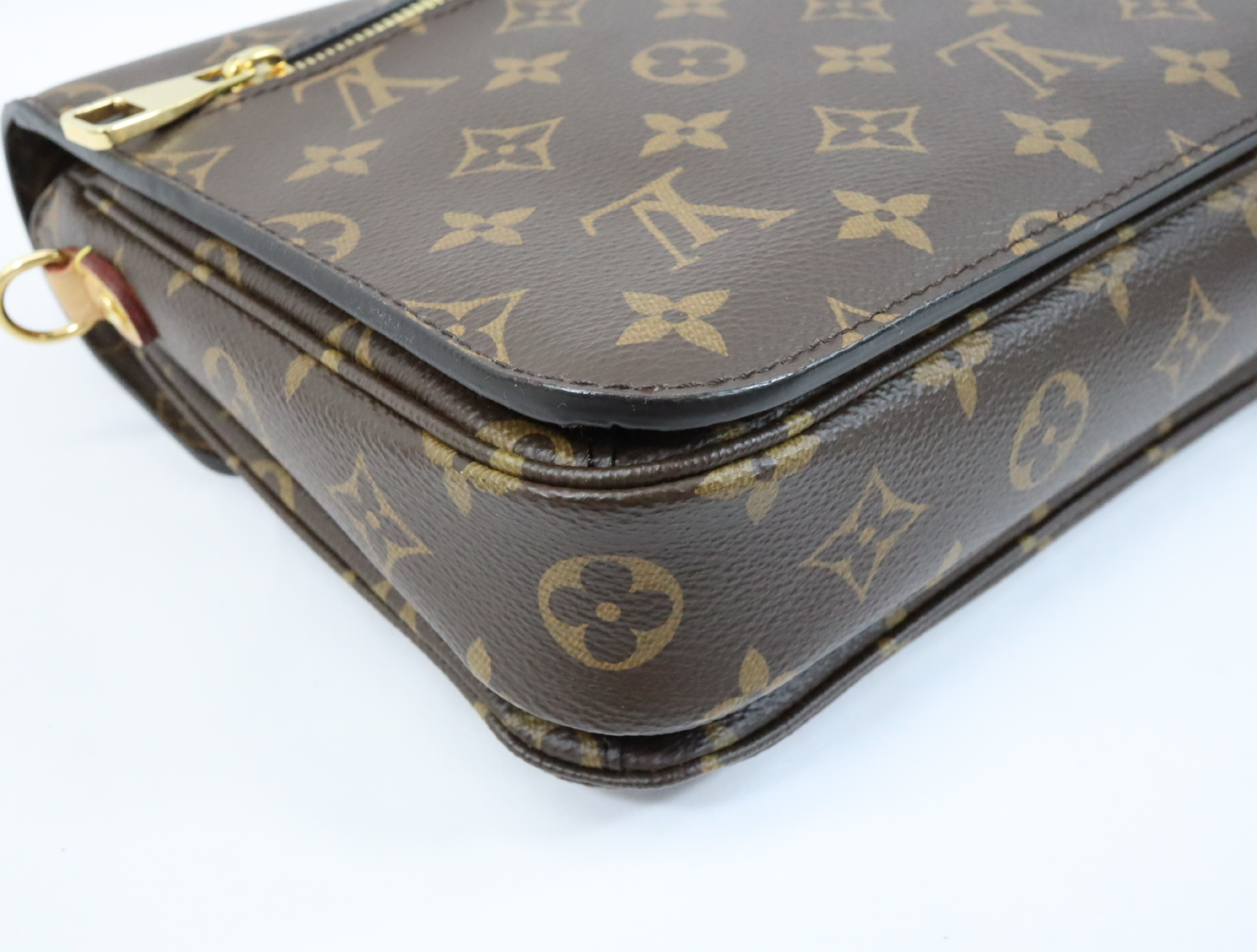 Monogram Pochette Metis MM M44875 Shoulder Bag (RFID detected) — view 9