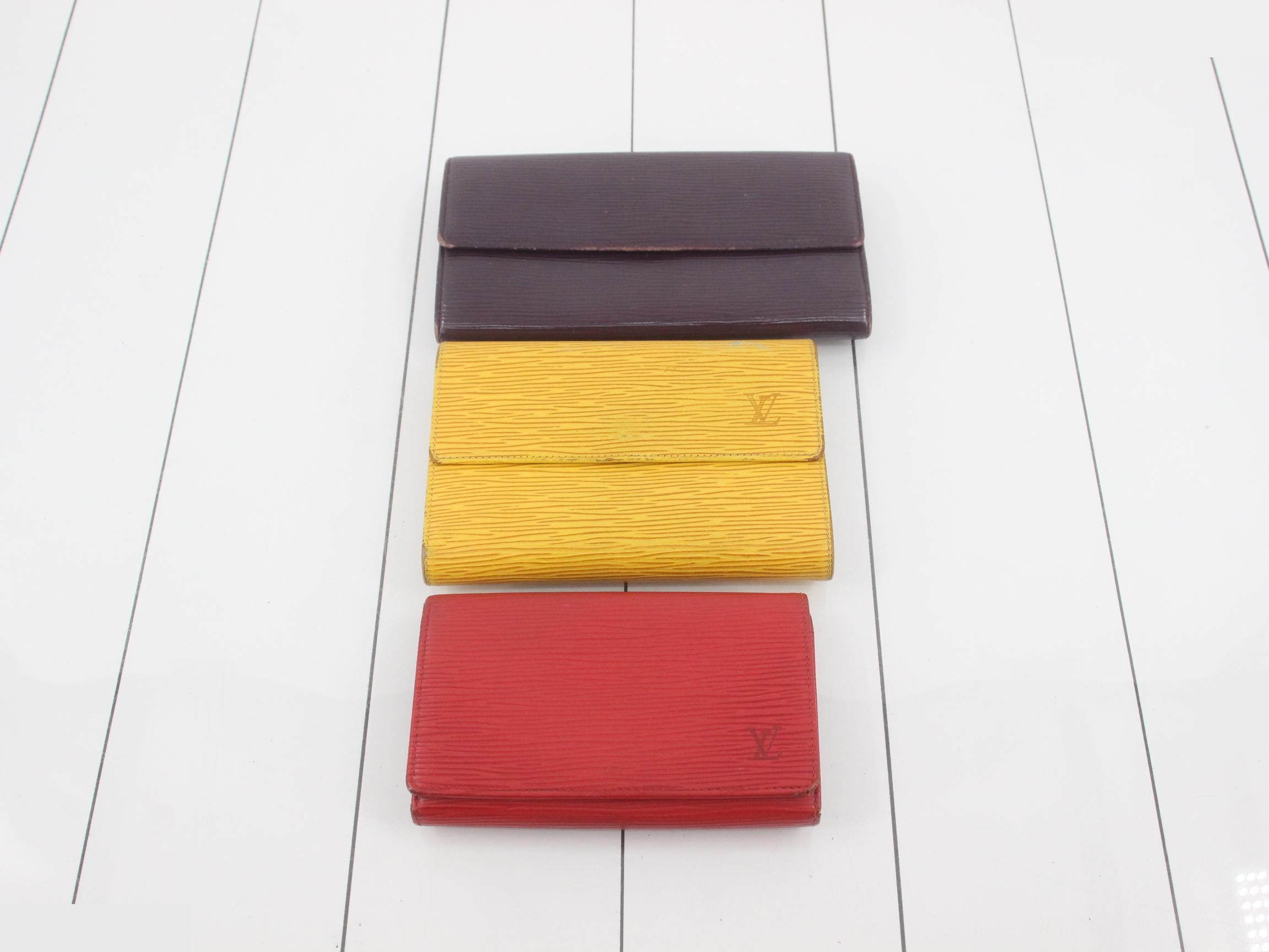 Five wallets in one set — view 3