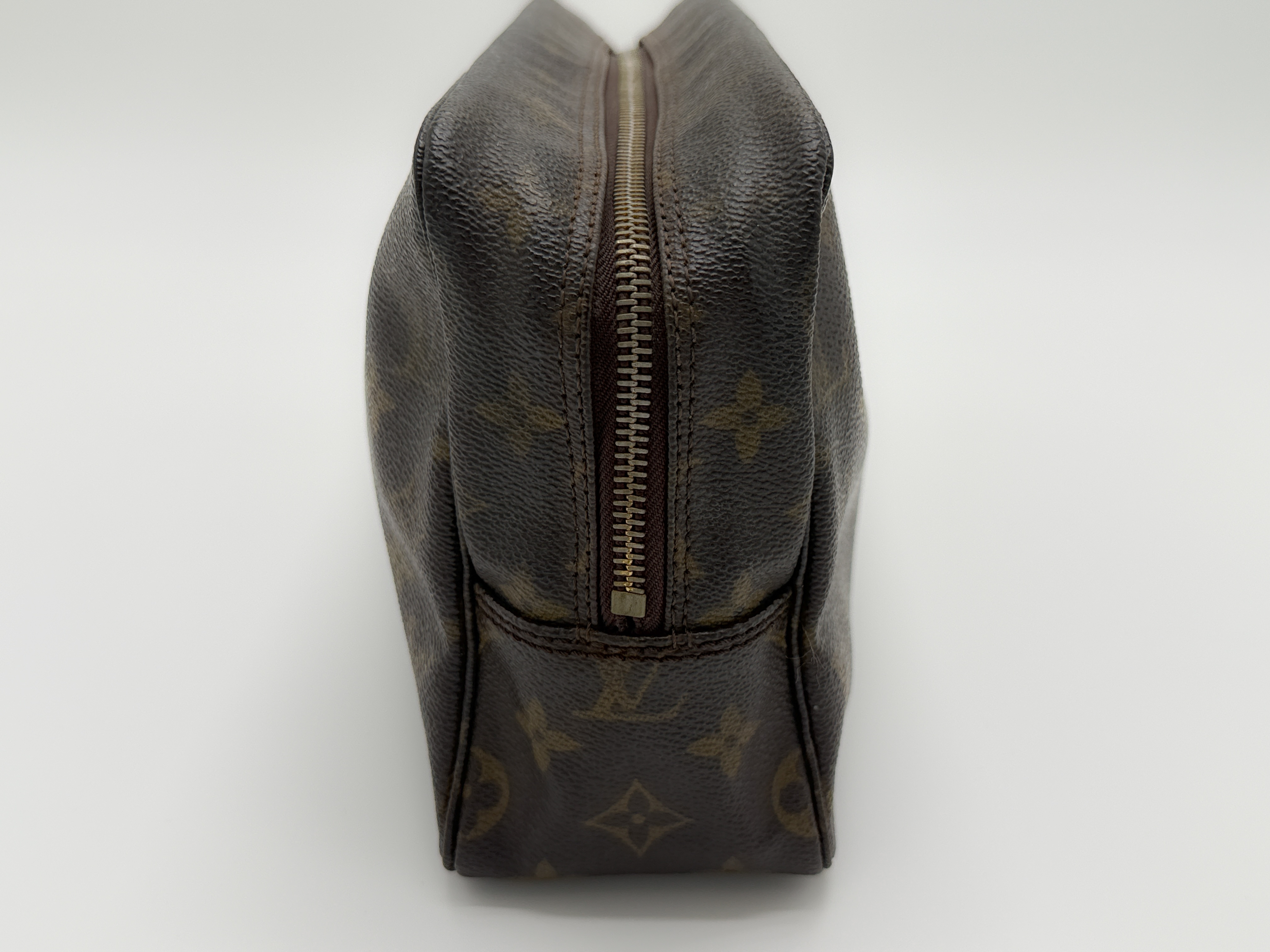 Monogram M47522 Trousse Toilette 28 Pouch — view 3