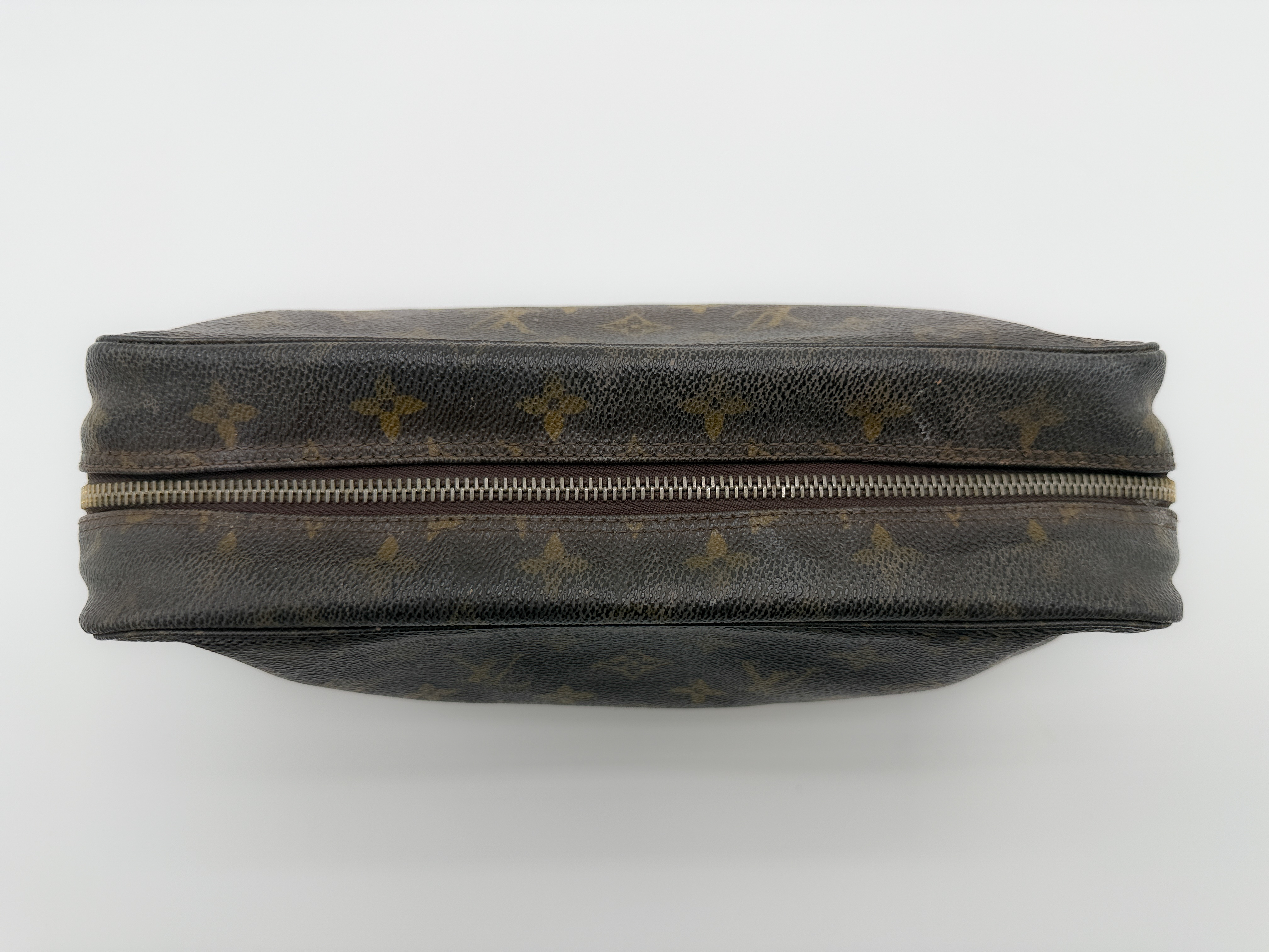 Monogram M47522 Trousse Toilette 28 Pouch — view 5