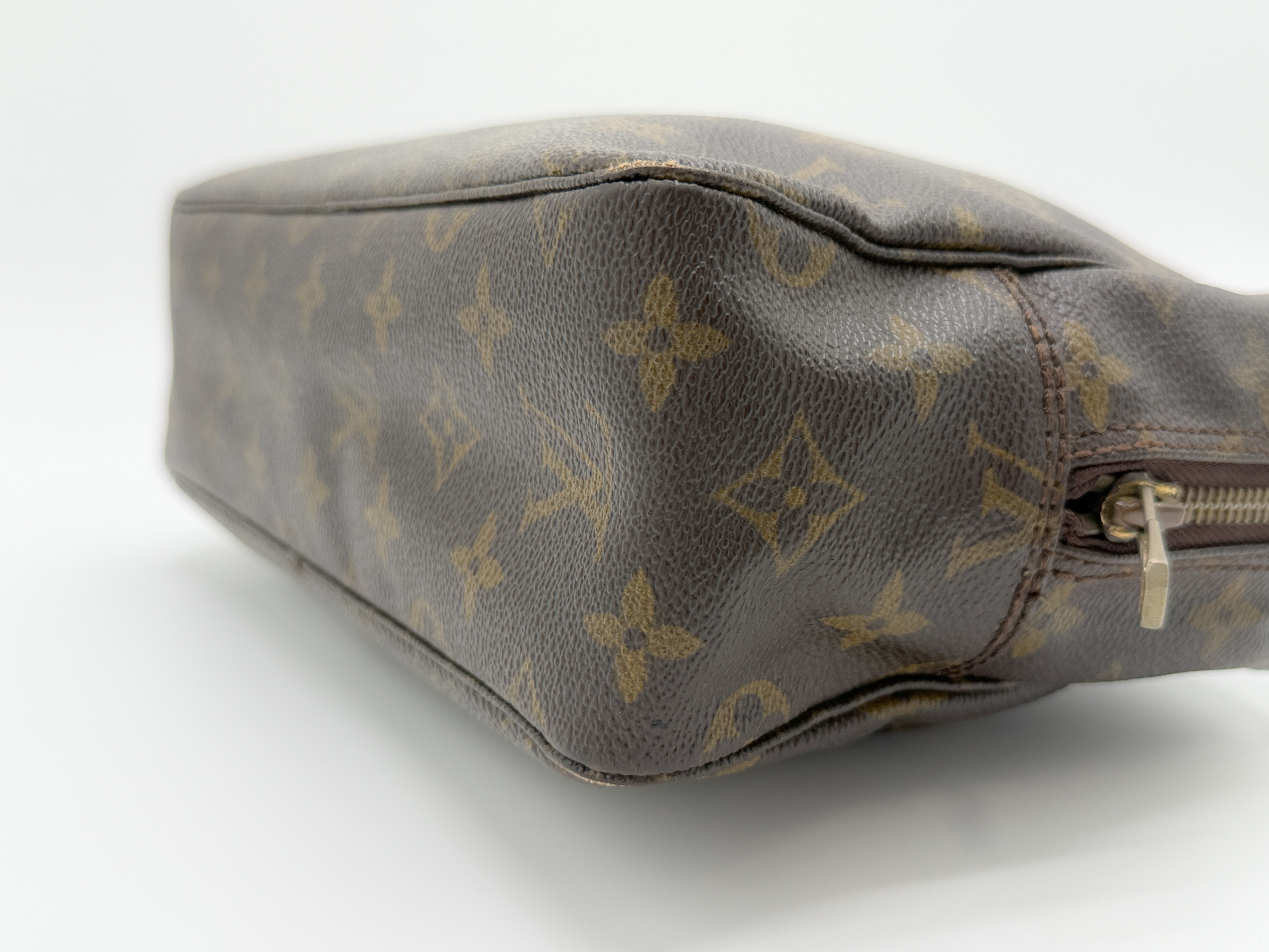Monogram M47522 Trousse Toilette 28 Pouch — view 6