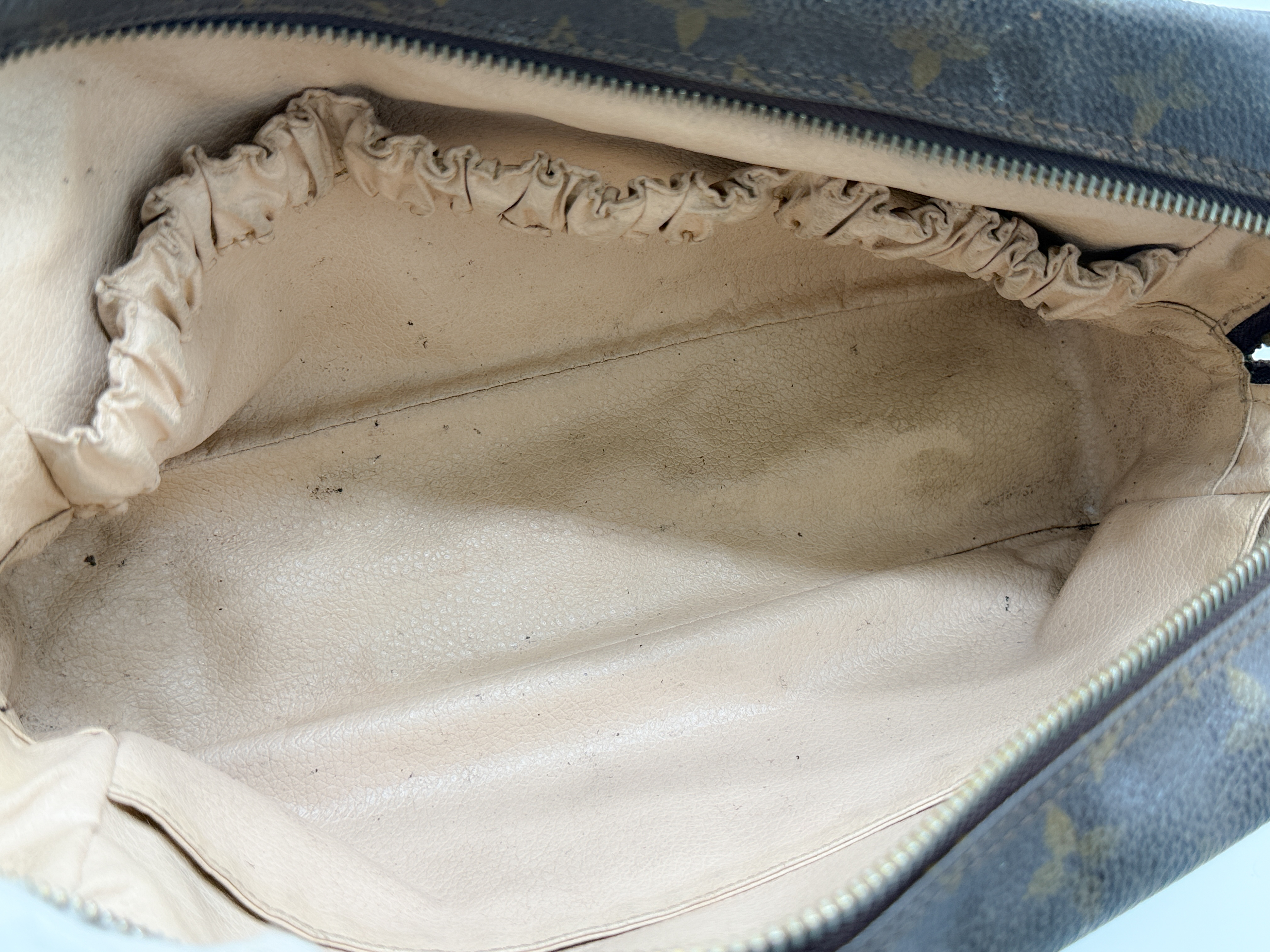 Monogram M47522 Trousse Toilette 28 Pouch — view 9