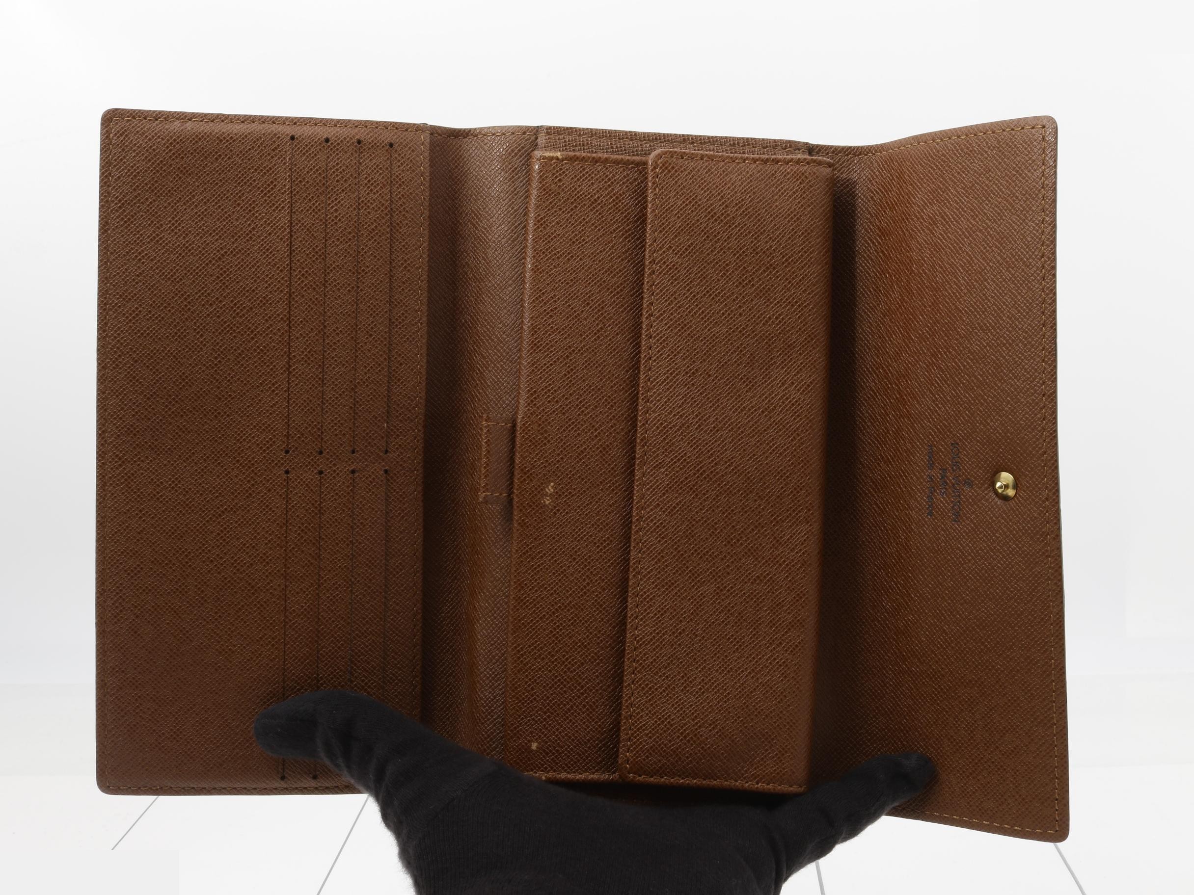 Monogram Portefeuille International Tri-fold Long Wallet — view 4