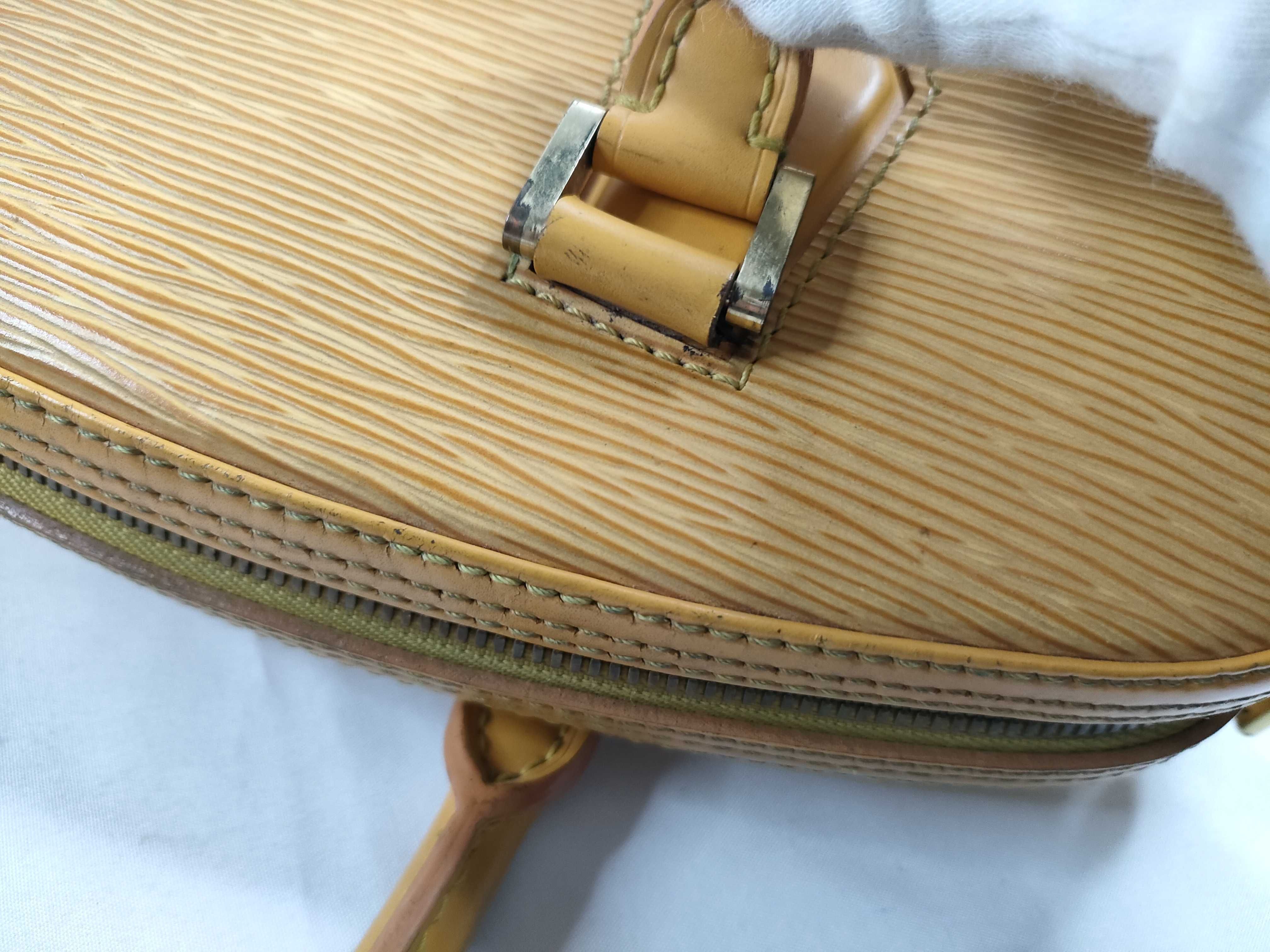 Epi Jasmine Epi Tassili Yellow Handbag — view 8